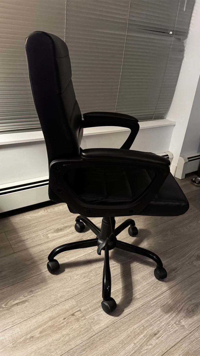 Black Office Chair - photo 3