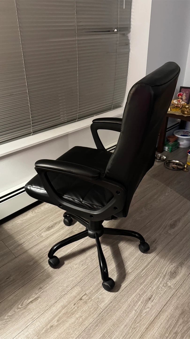 Black Office Chair - photo 4
