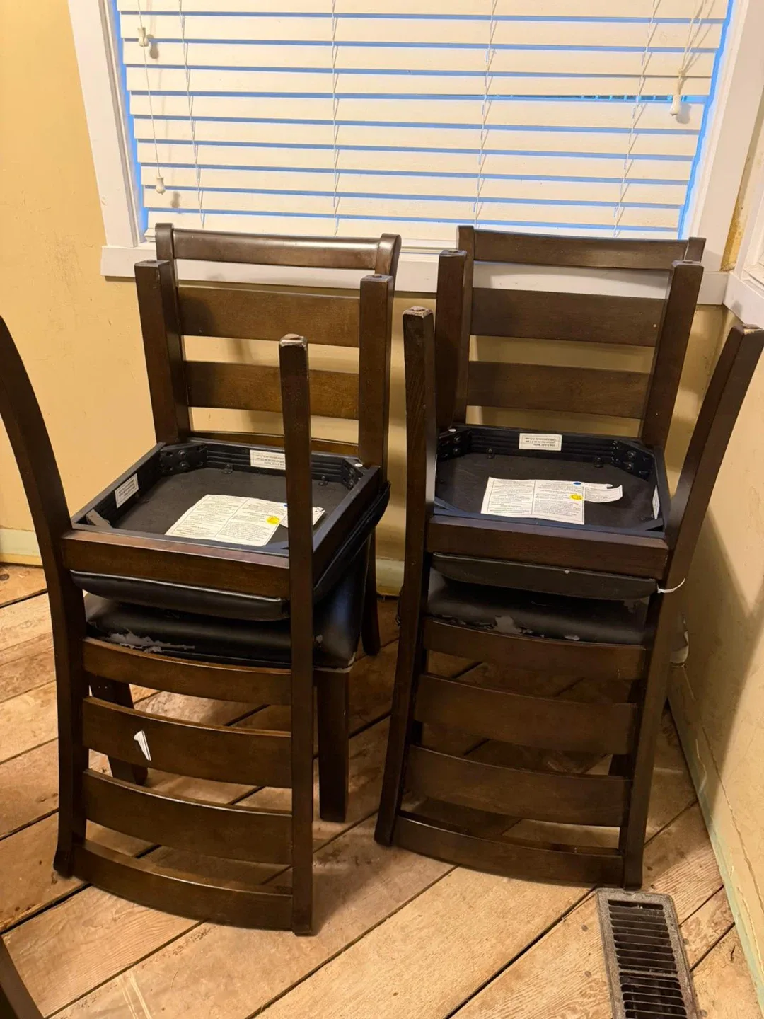 Dining Table with 6 Chairs - Dark Wood image indicator(3)