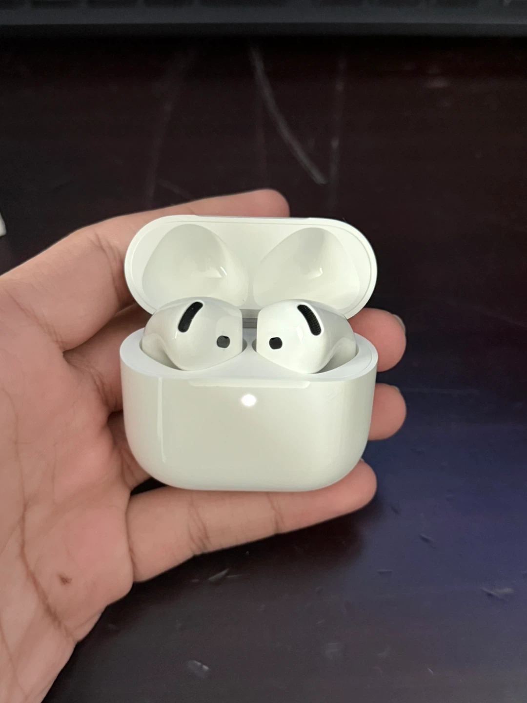 Apple AirPods 4
