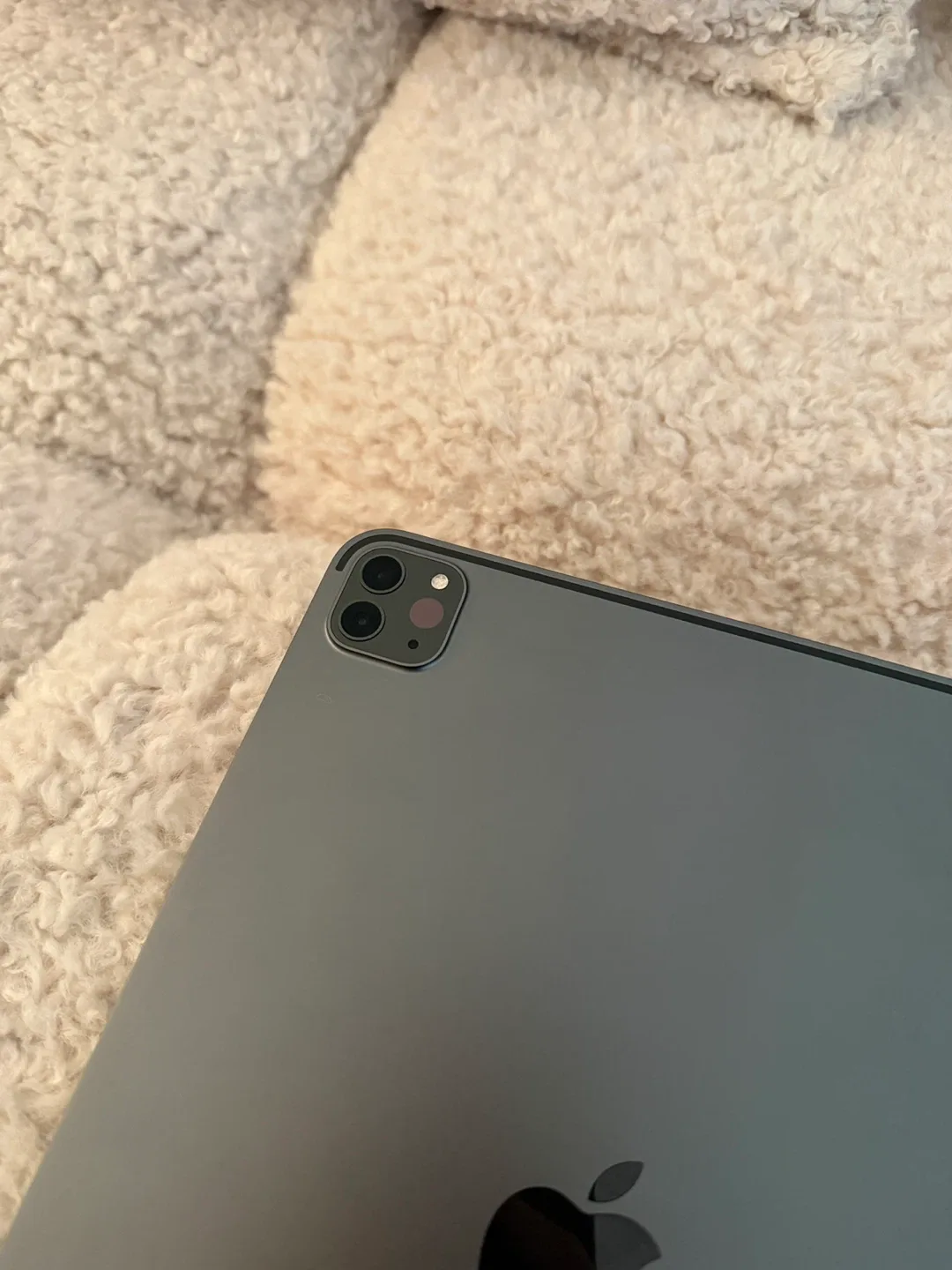 📱 iPad Pro 11” (2021) – Space Gray – Like New, Barely Used! 🔋🩶 image indicator(5)