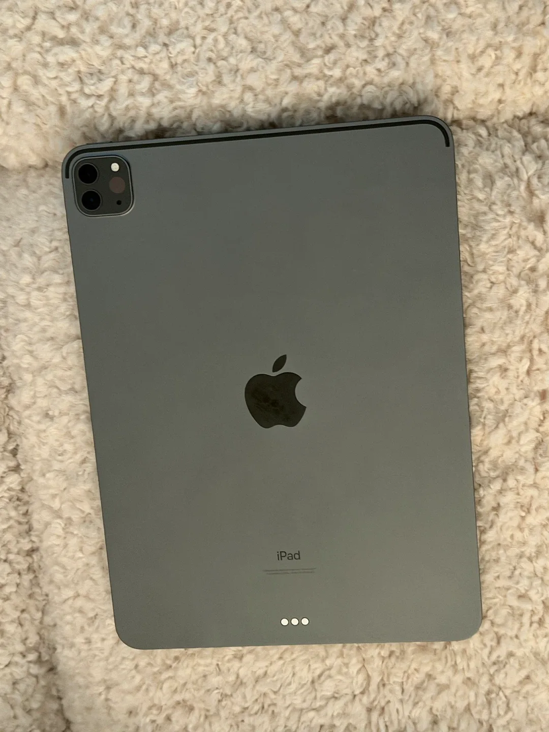 📱 iPad Pro 11” (2021) – Space Gray – Like New, Barely Used! 🔋🩶 image indicator(3)