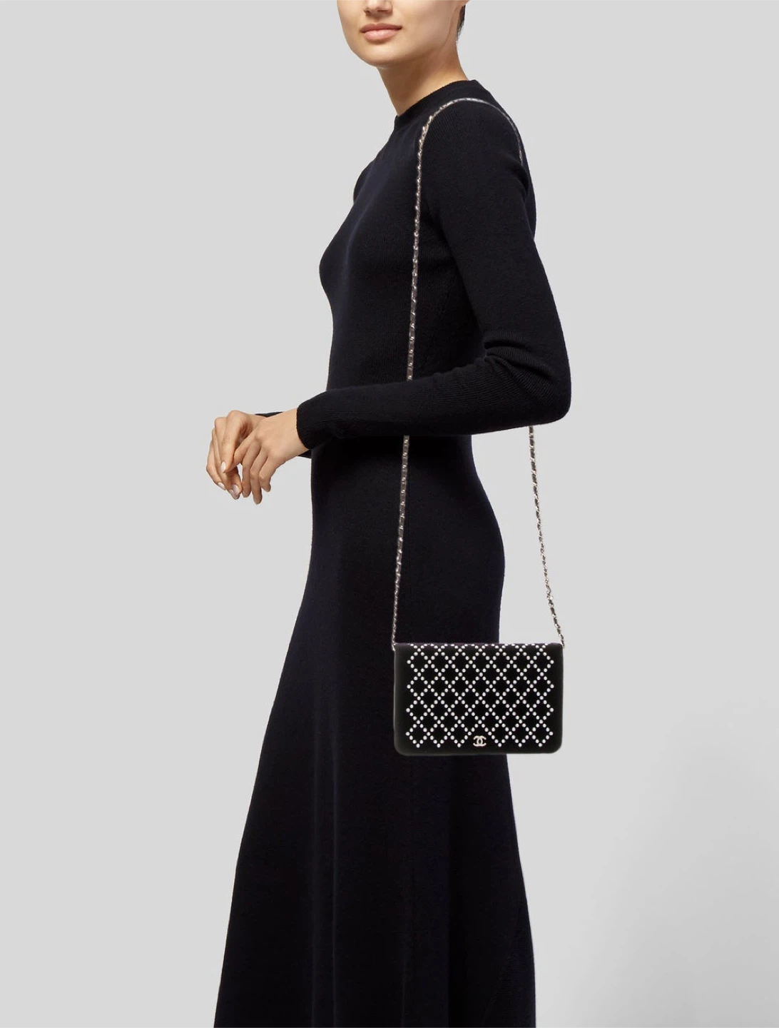 Chanel Velvet Pearl Embellished Wallet on Chain - photo 5