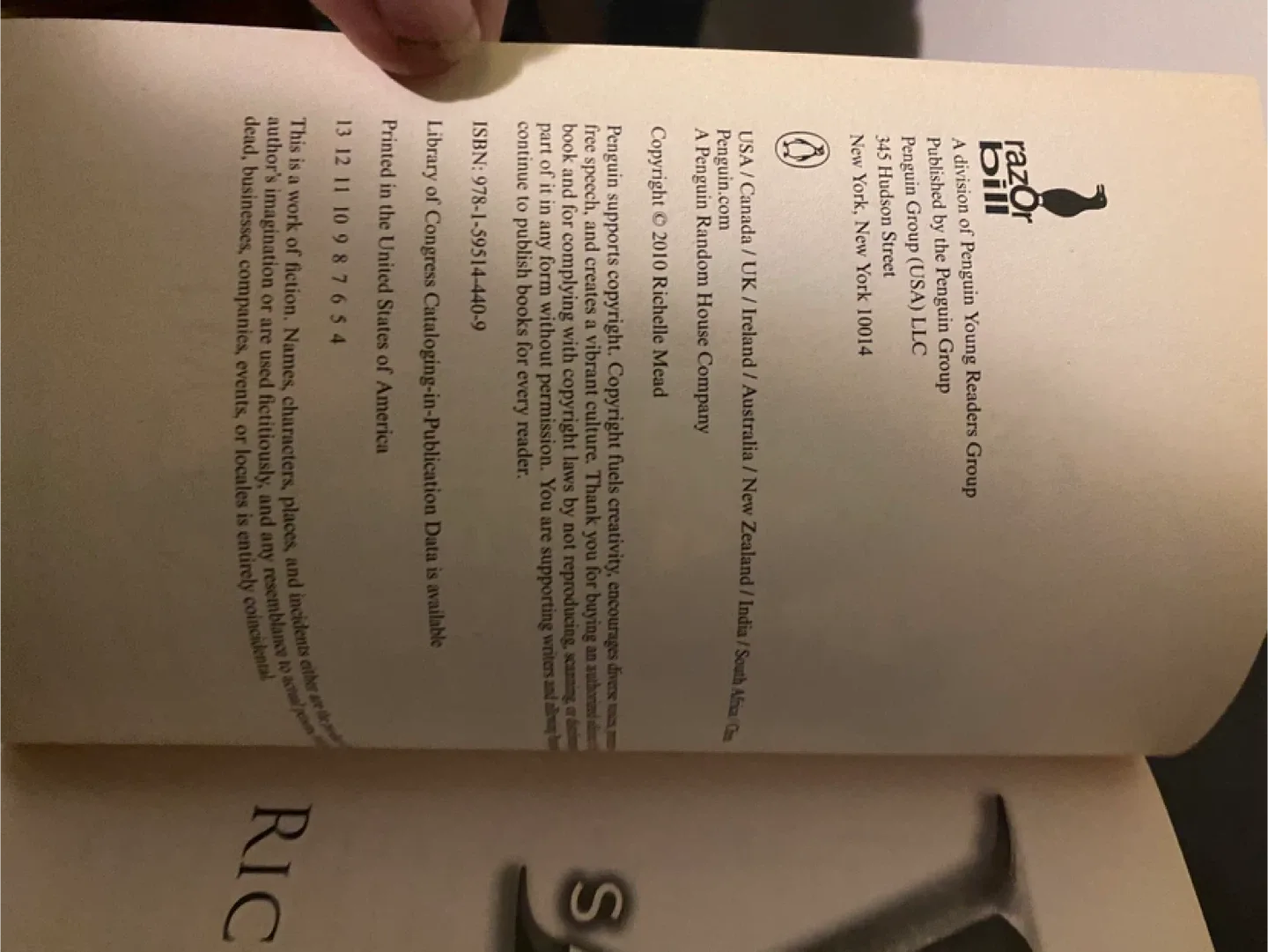 Vampire Academy Series Books by Richelle Mead image indicator(6)