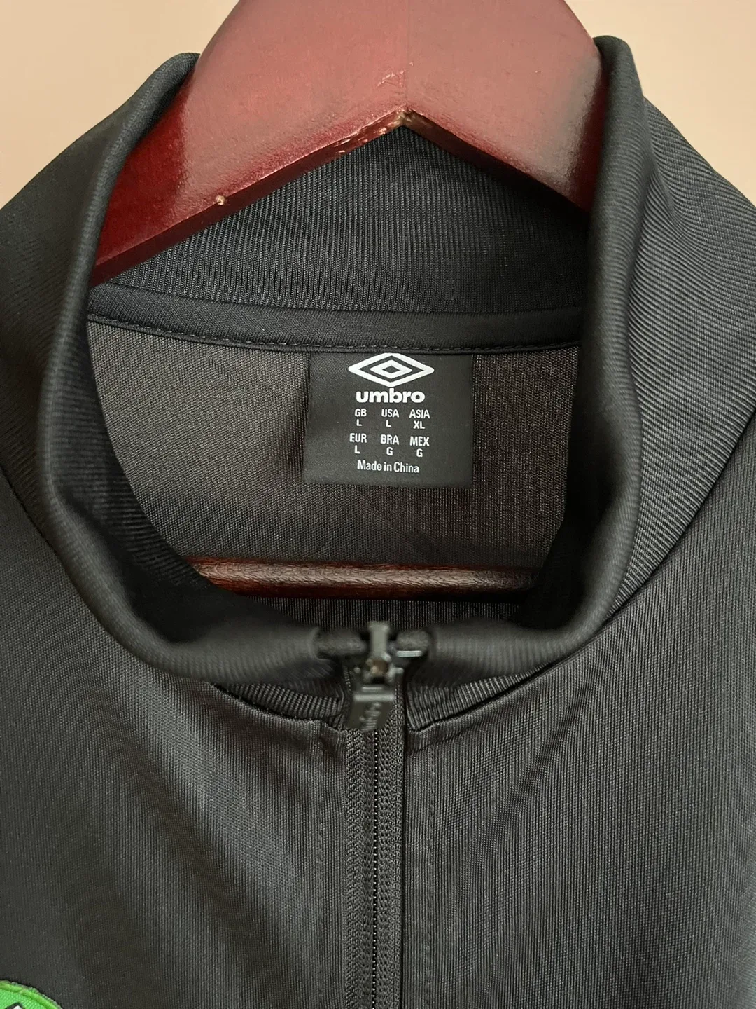 Umbro Black Track Jacket Size Large image indicator(3)