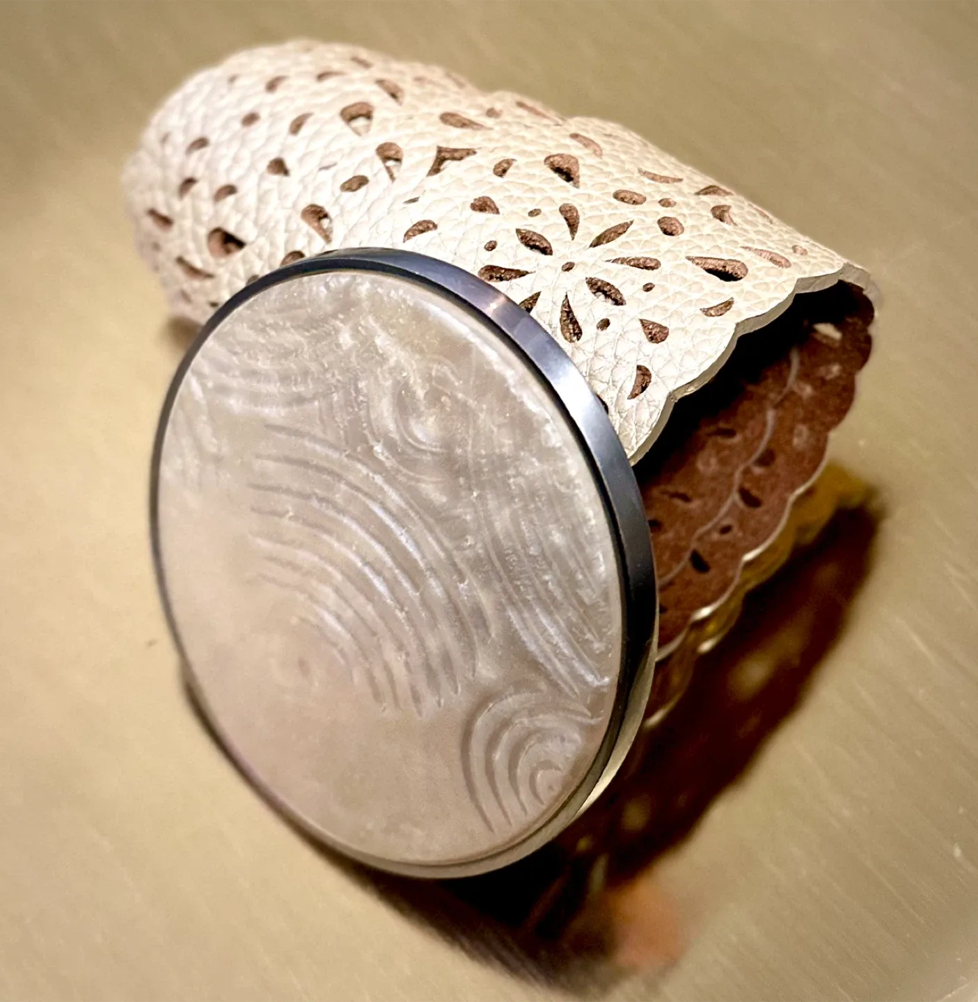 Chico’s Wide Metallic Gold Leather Round Pearl Buckle Belt 42" image indicator(6)