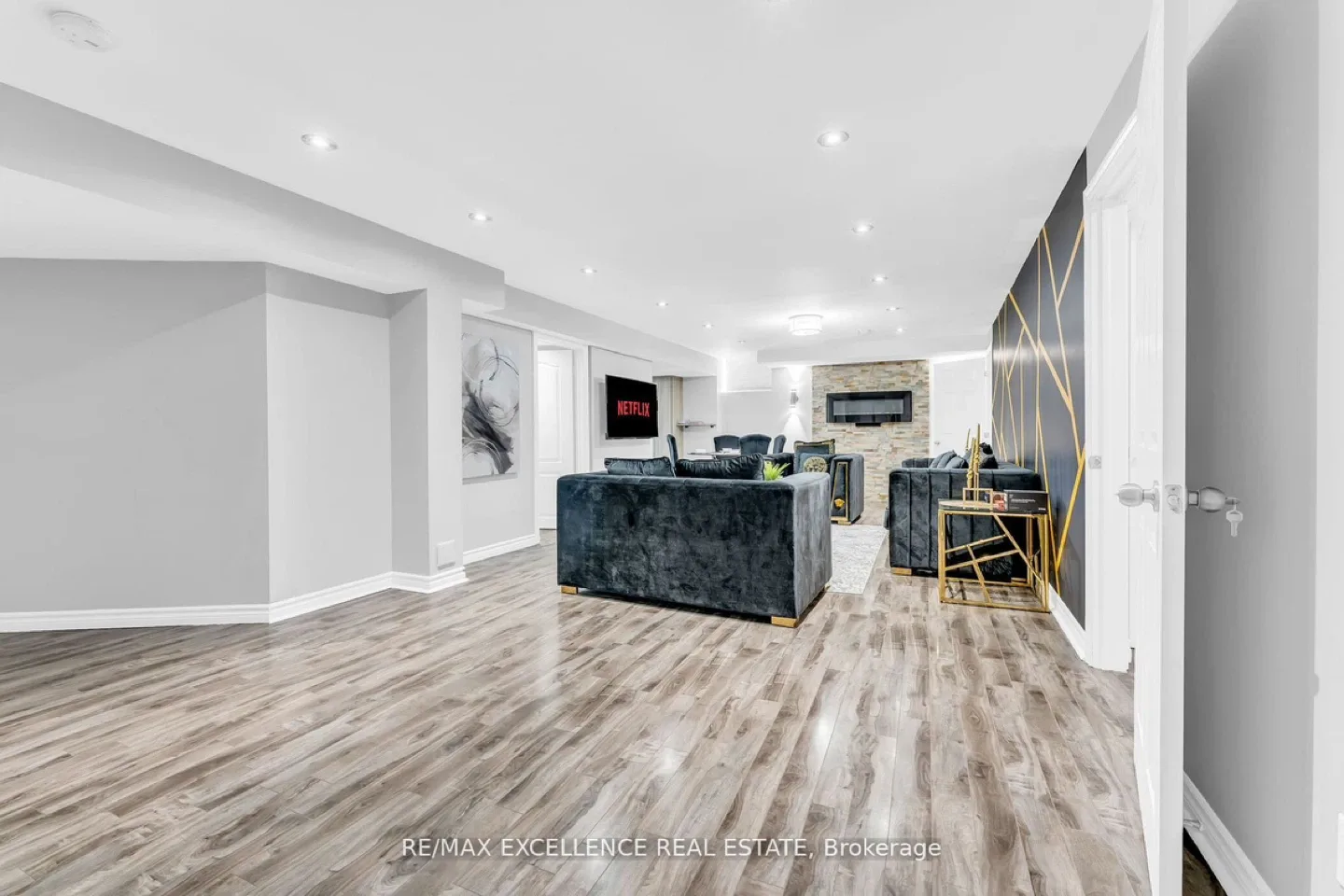 Room for Rent image indicator(7)