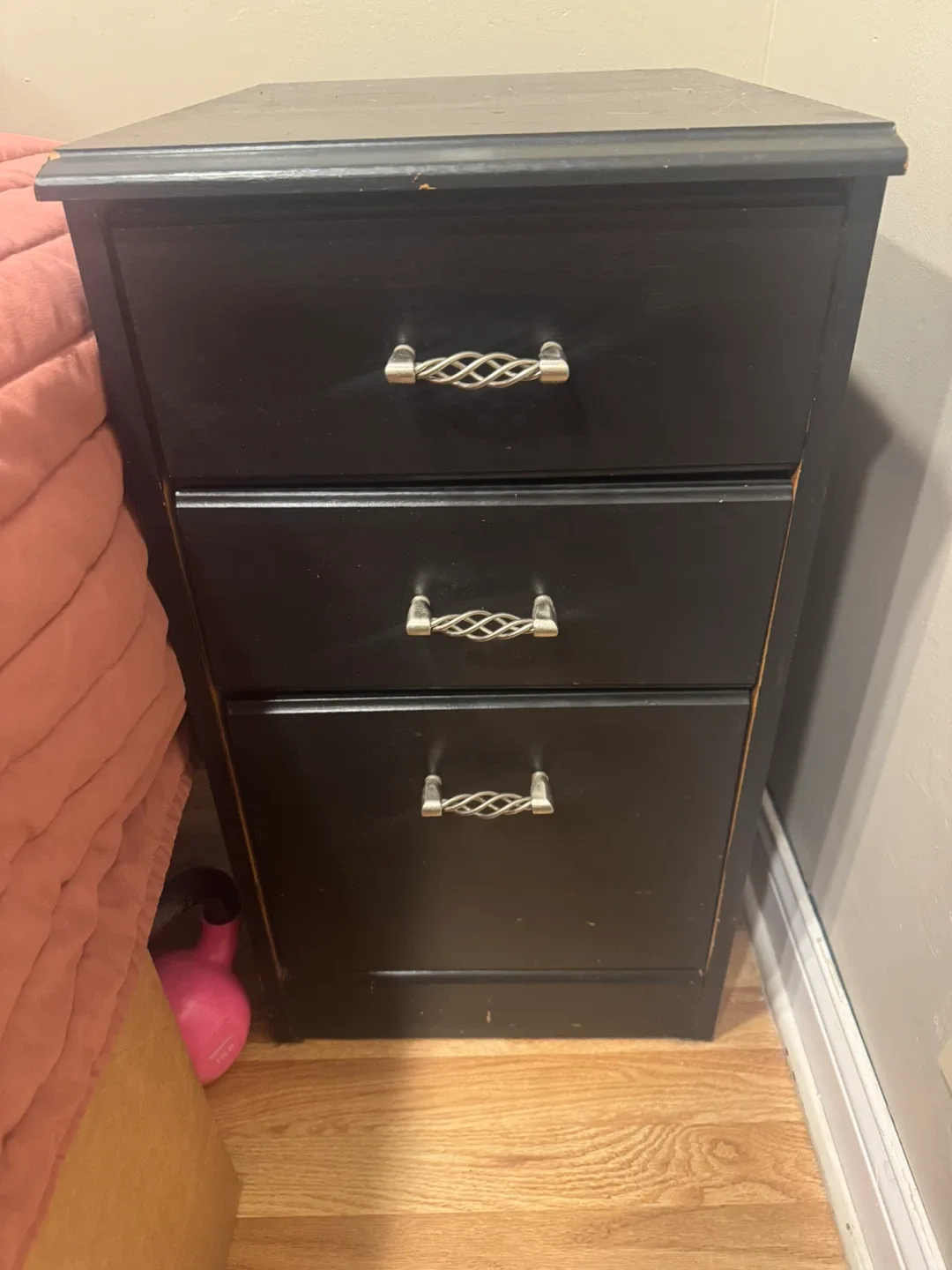 Black 3-Drawer filing cabinet