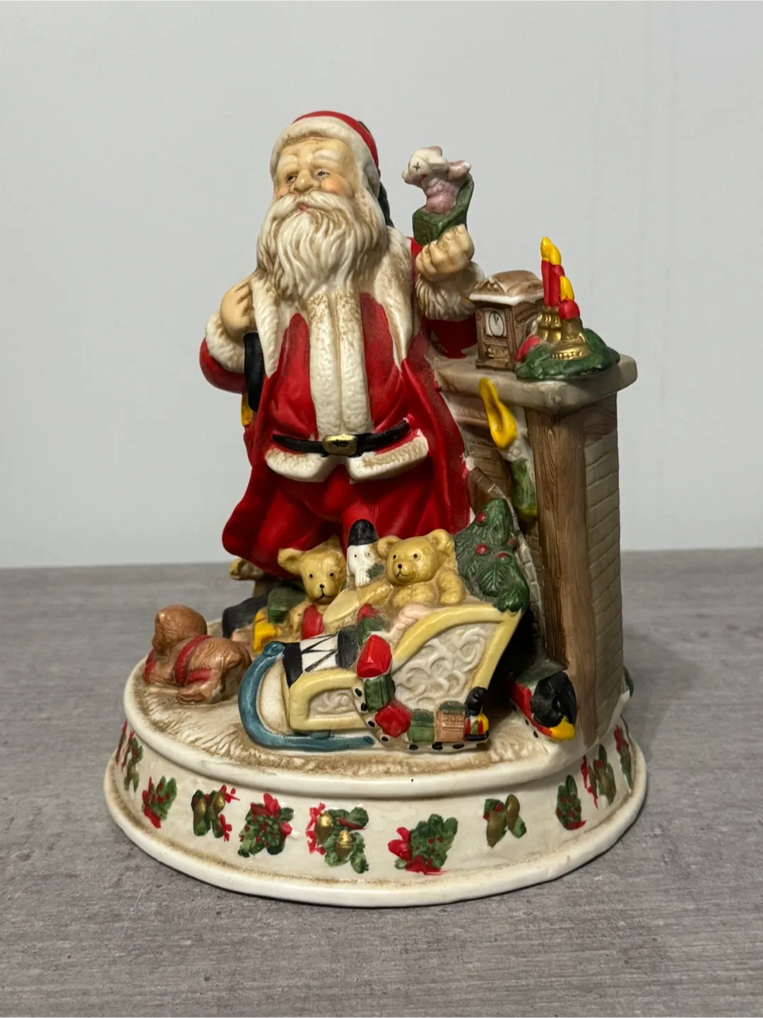 Christmas Classic Santa Claus Porcelain Collectible image indicator(2)