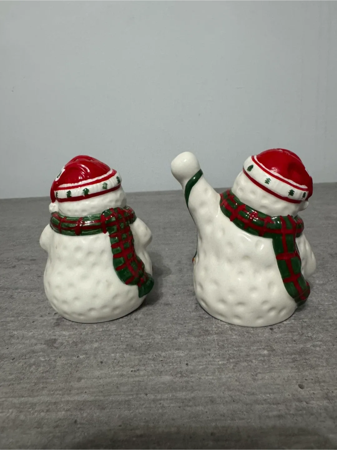 Holiday Collection Ceramic Salt & Pepper Shakers - New image indicator(3)