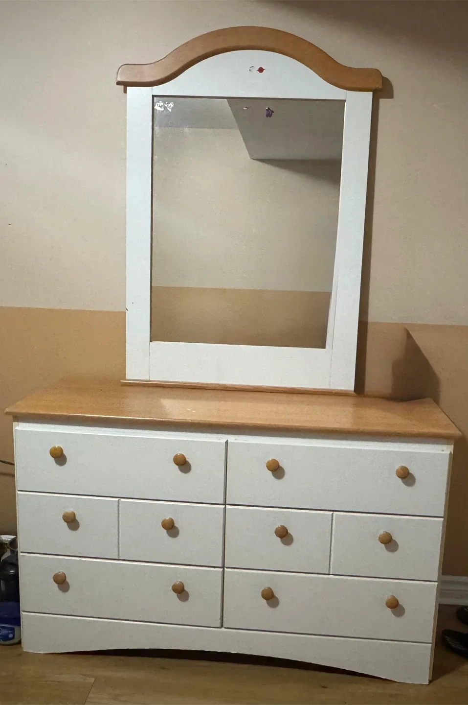 Dressing Table With Large Mirror – Great Condition image indicator(2)