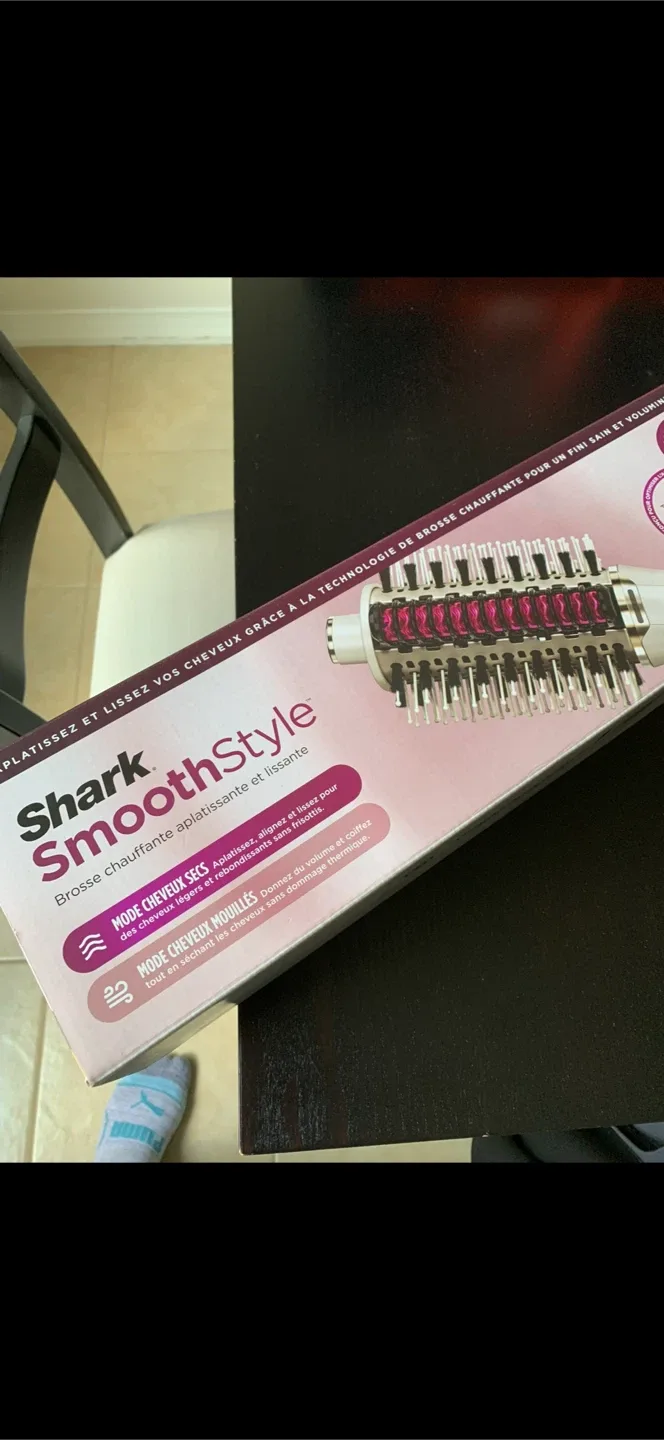 Shark SmoothStyle Heated Brush - Like New!