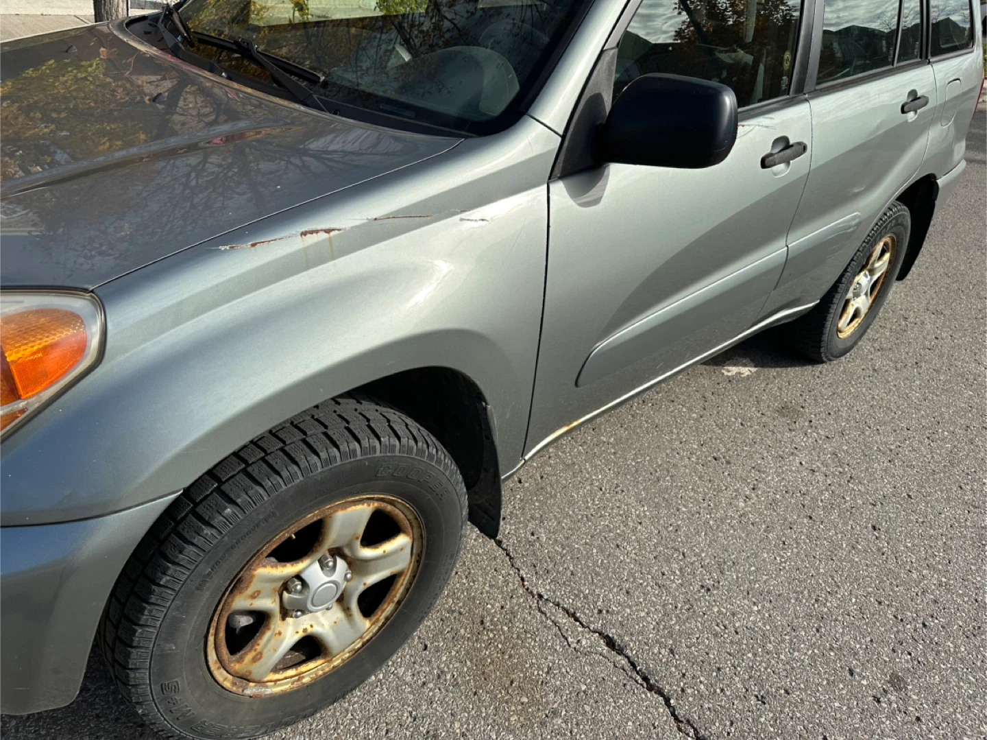2004 Toyota RAV4 - photo 3