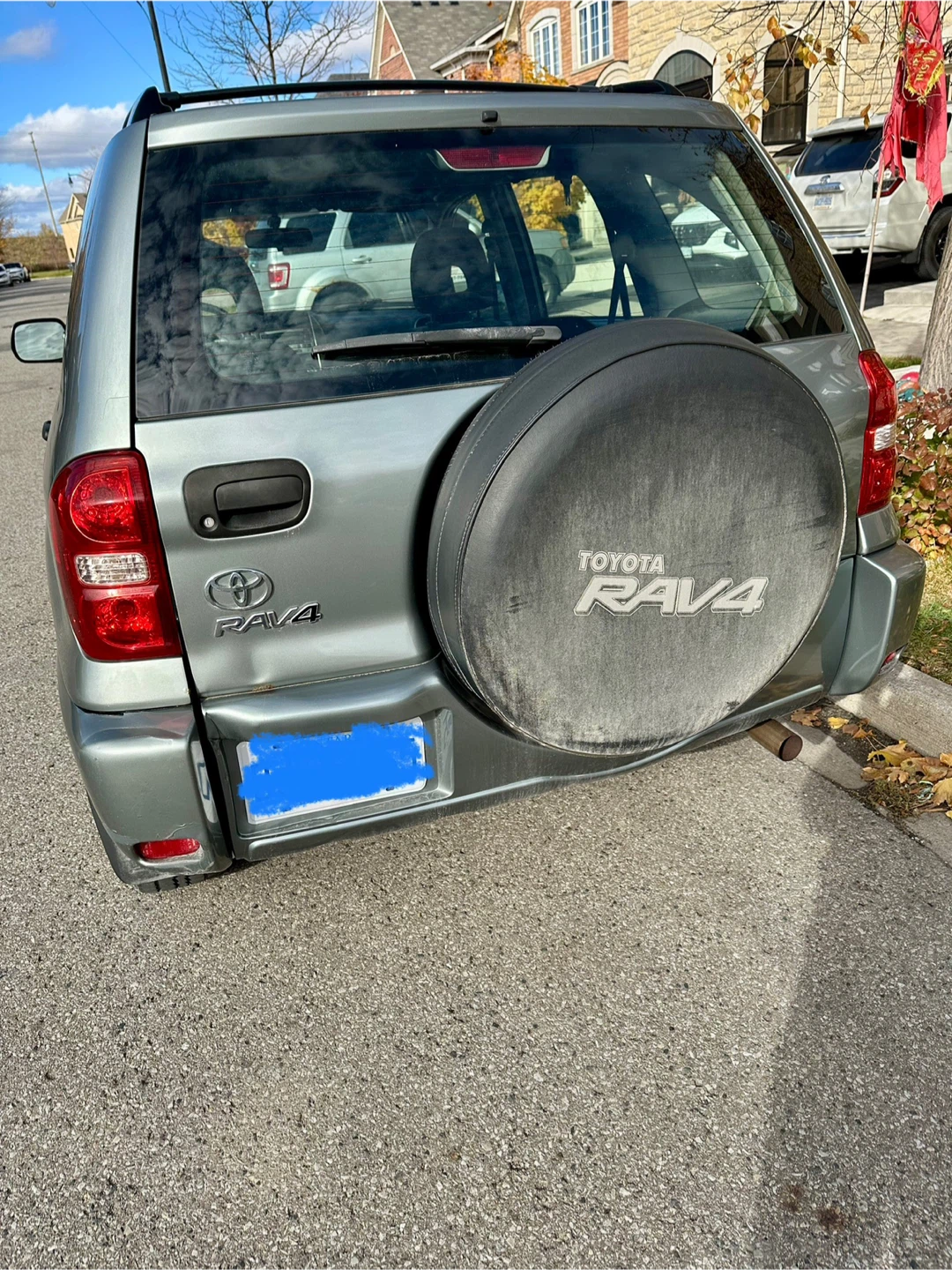 2004 Toyota RAV4 - photo 2
