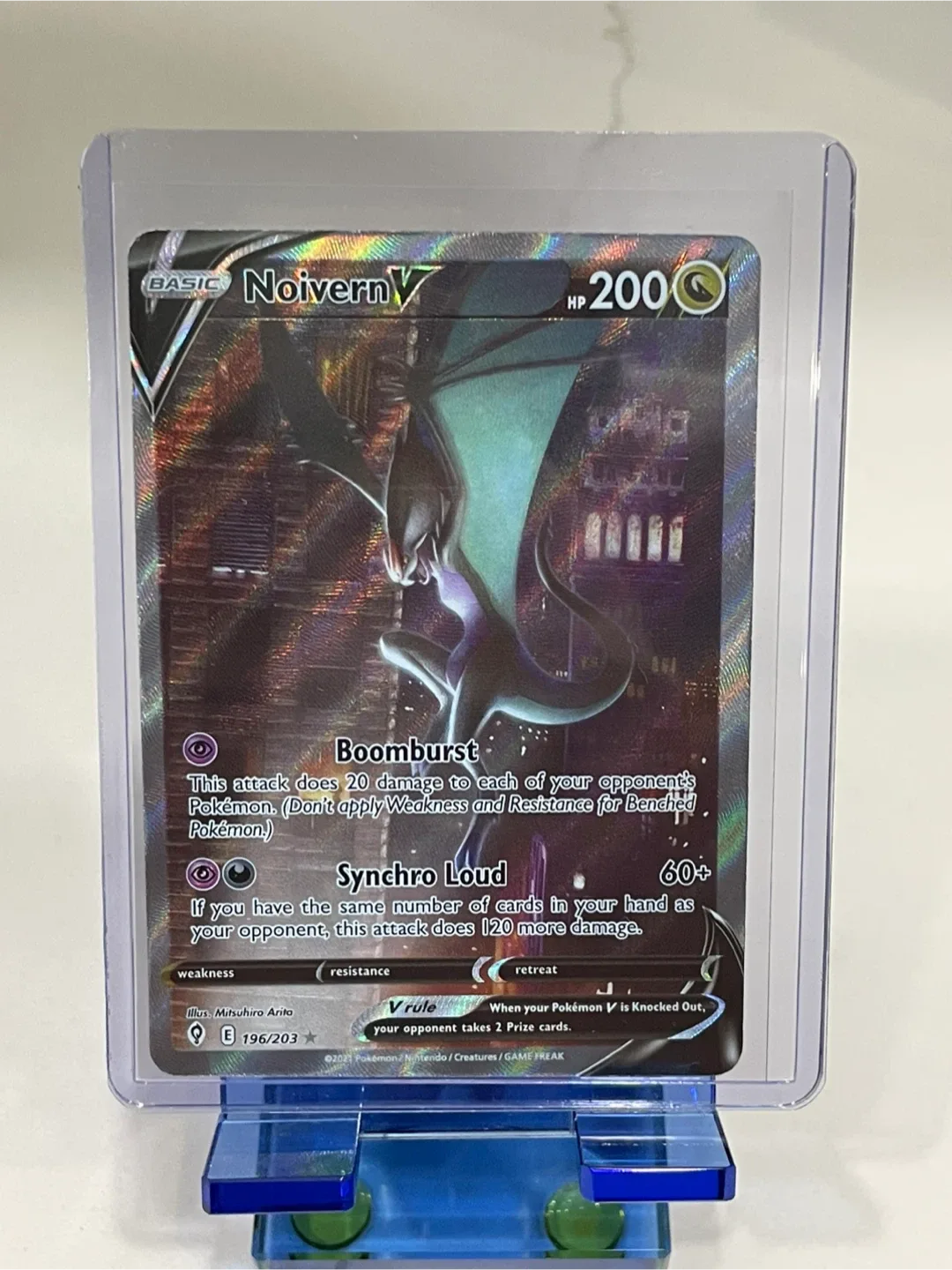 Noivern V Pokemon Card - 196/203
