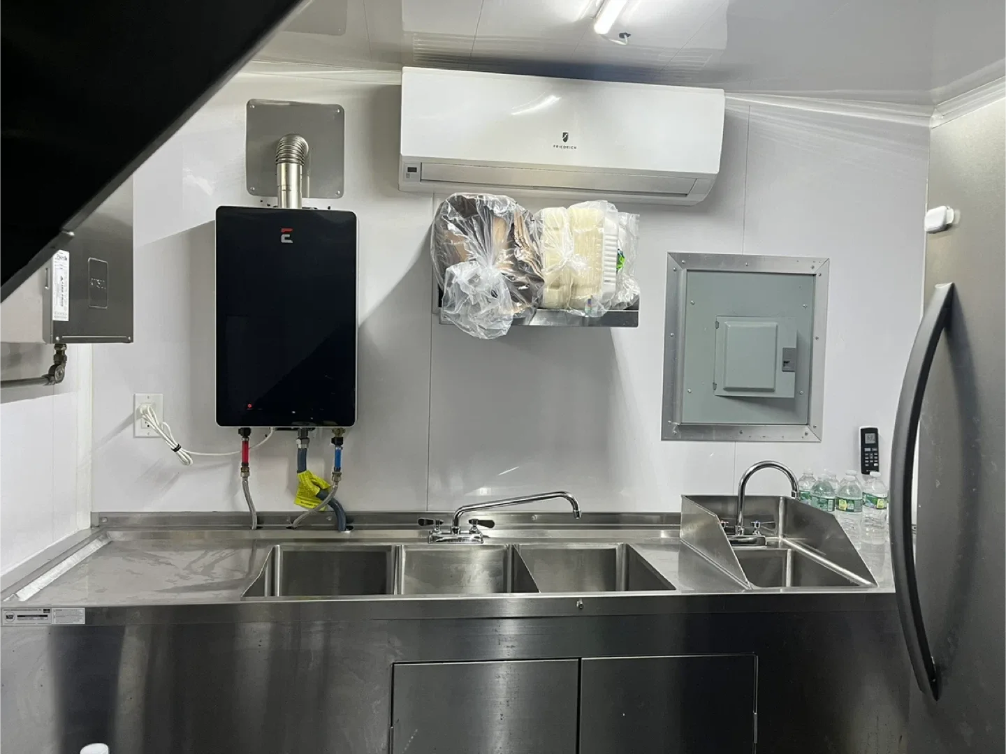 Food Trailer image indicator(4)