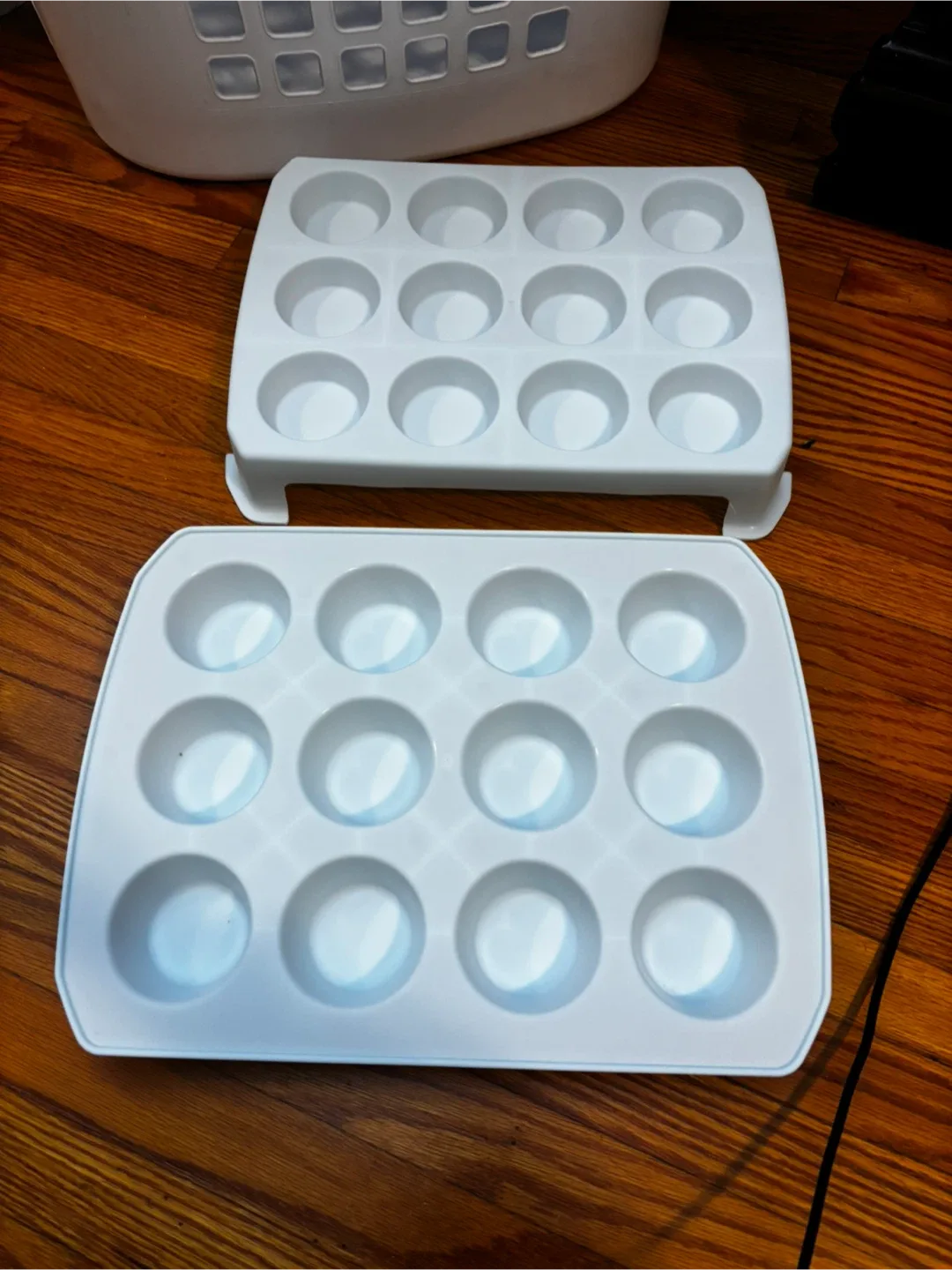 Cupcake Carrier with Lid image indicator(2)