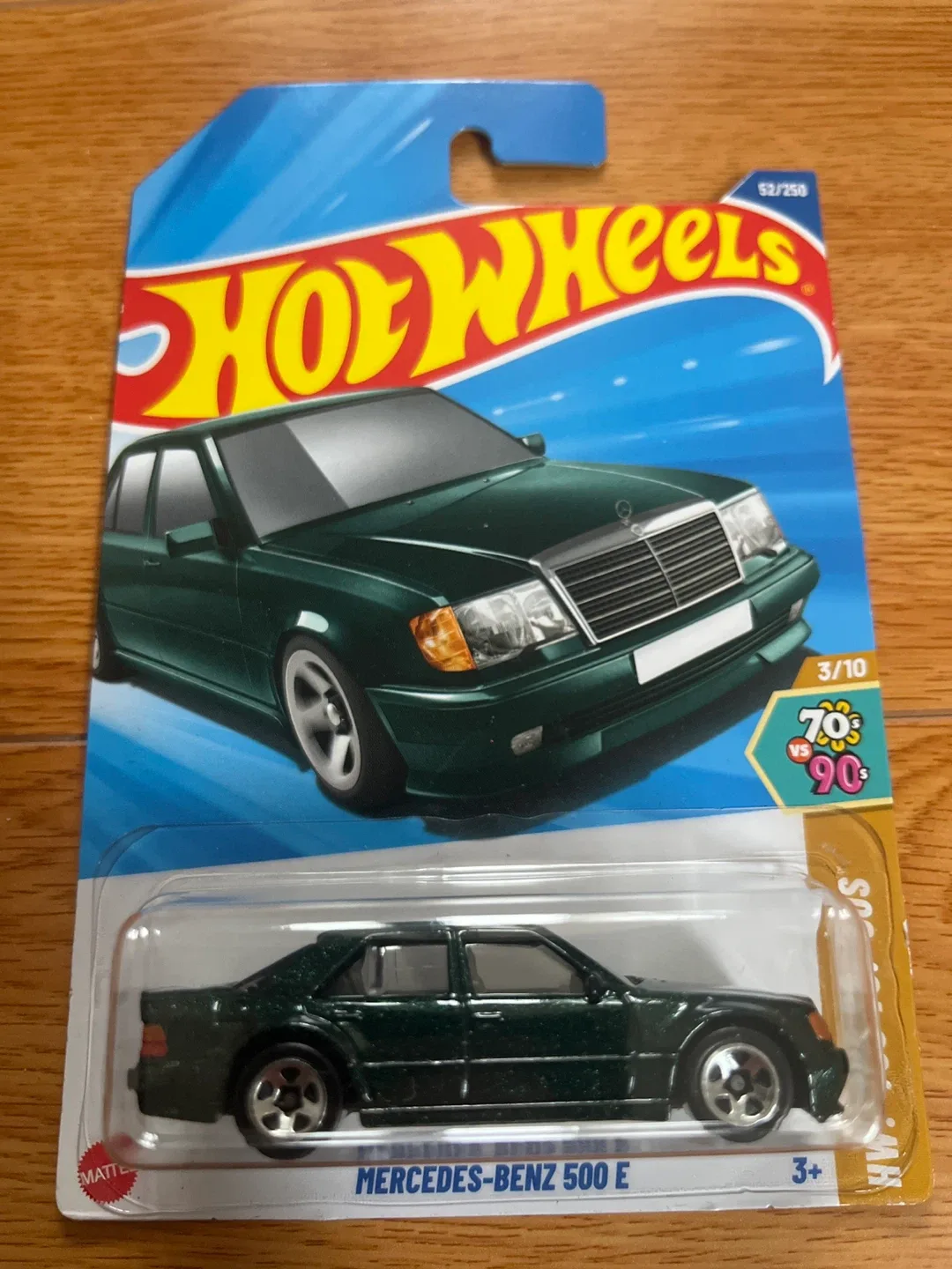 Hot Wheels Mercedes-Benz 500 E - New in Package