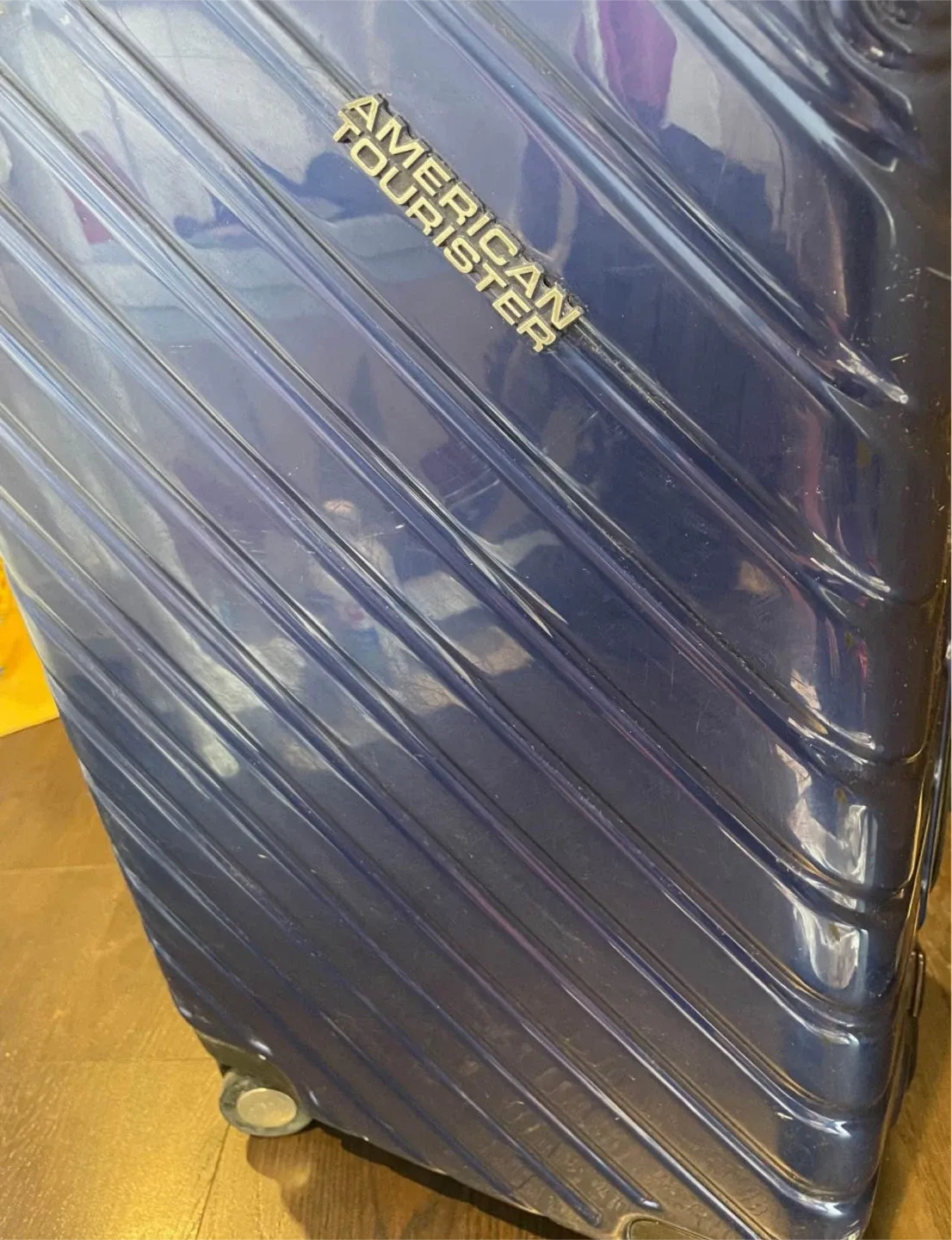 20" American Tourister Cabin Hardside Luggage image indicator(2)