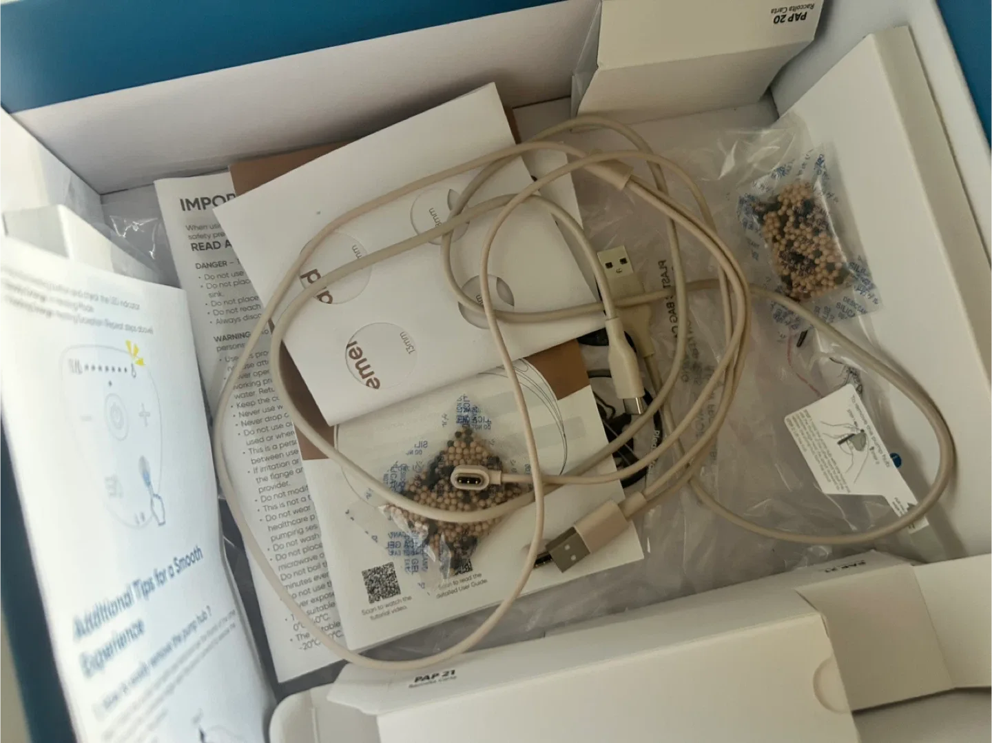 Eufy Wearable Breast Pump S1 Pro - Like New! image indicator(3)