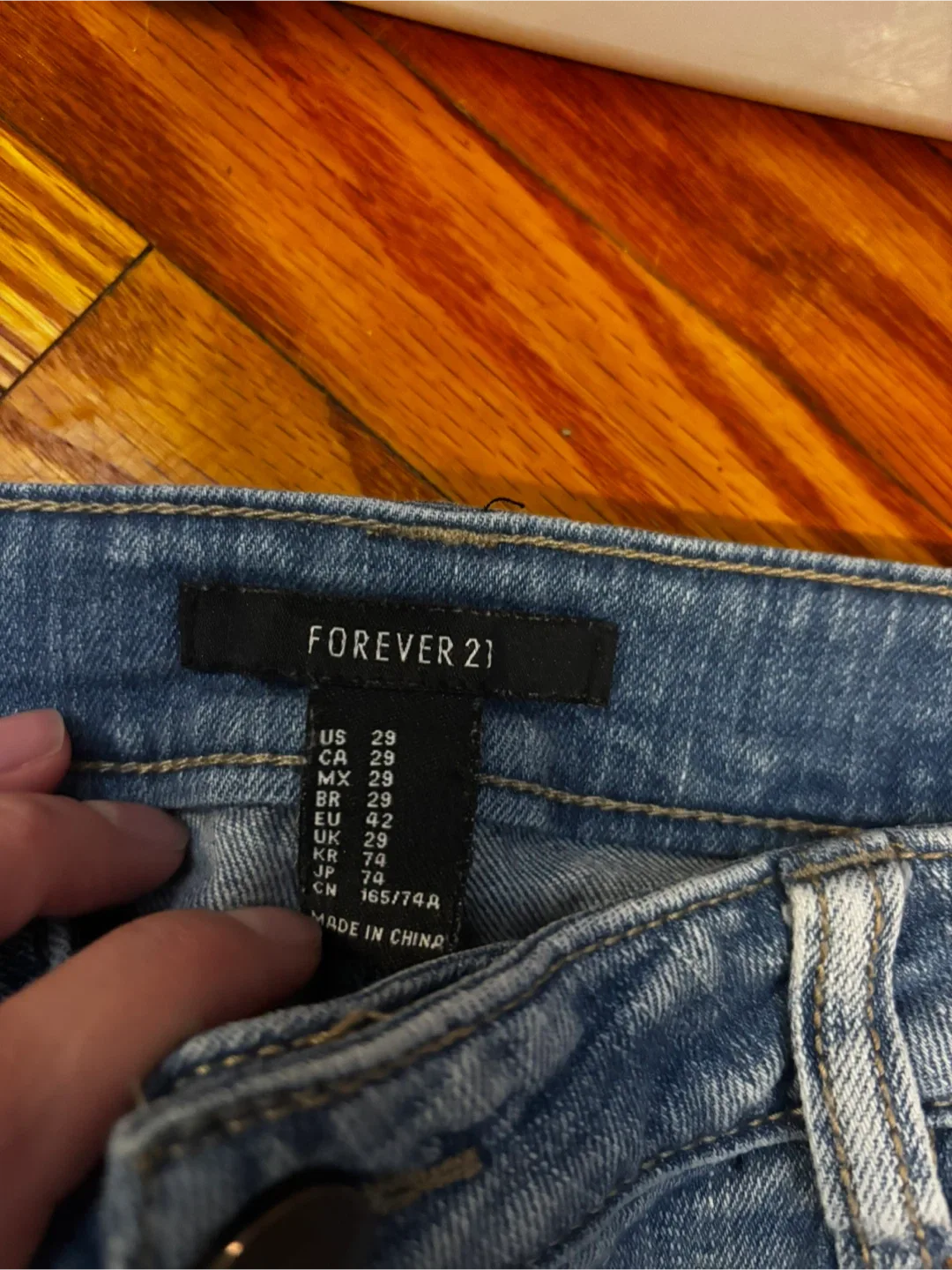 Forever 21 Ripped Jeans - Size 29 image indicator(3)