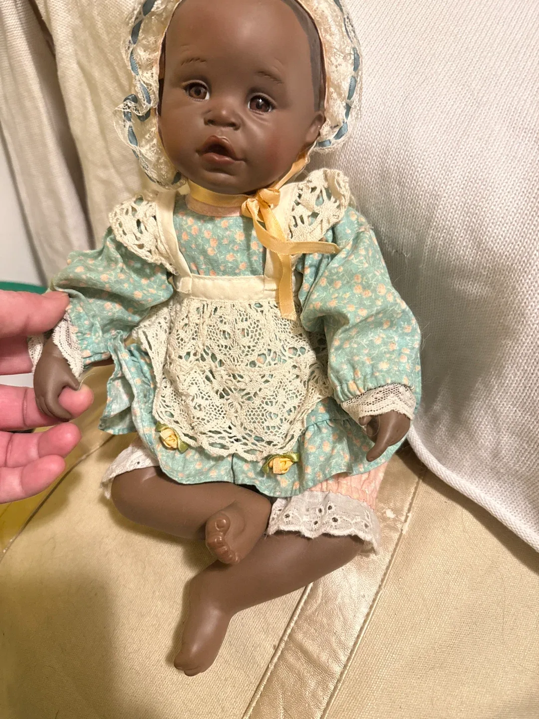Collectible ceramic Baby Doll image indicator(2)