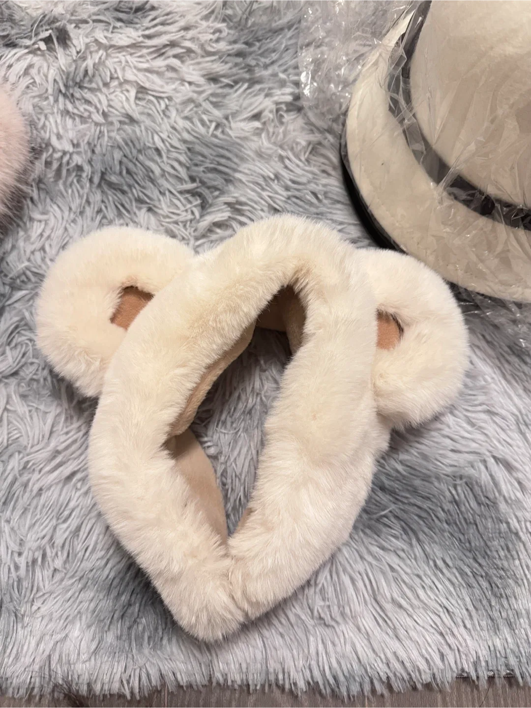 Bear Ear Muffs - Cozy Winter Accessory image indicator(3)