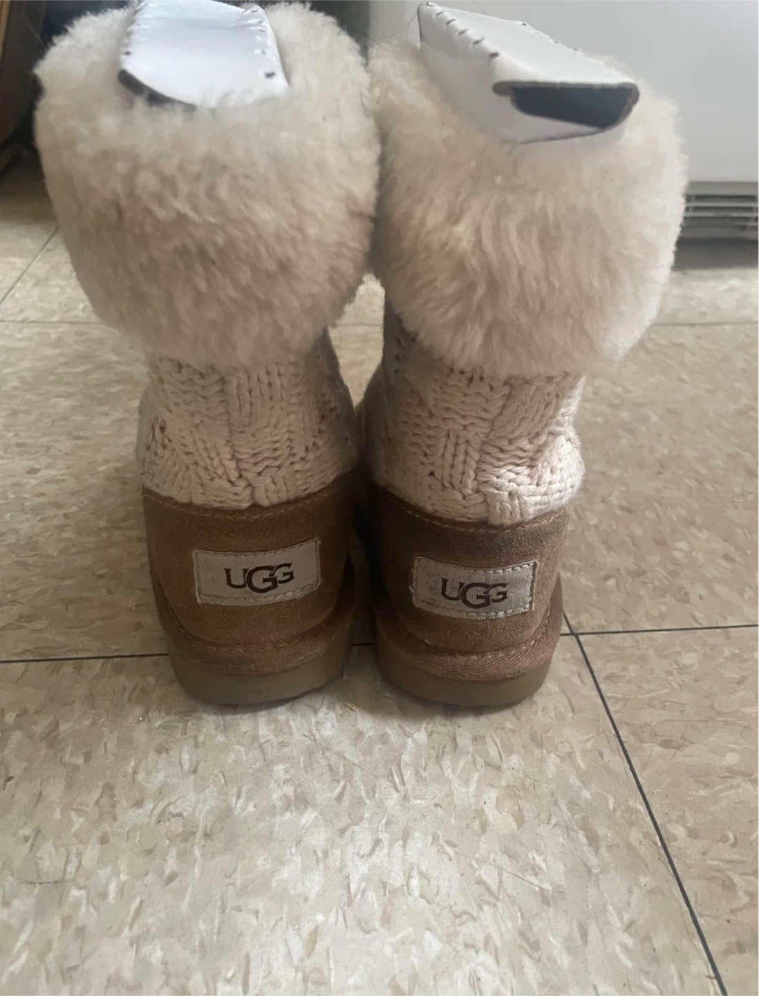 UGG Juniper II Boots - Size 9 - photo 2