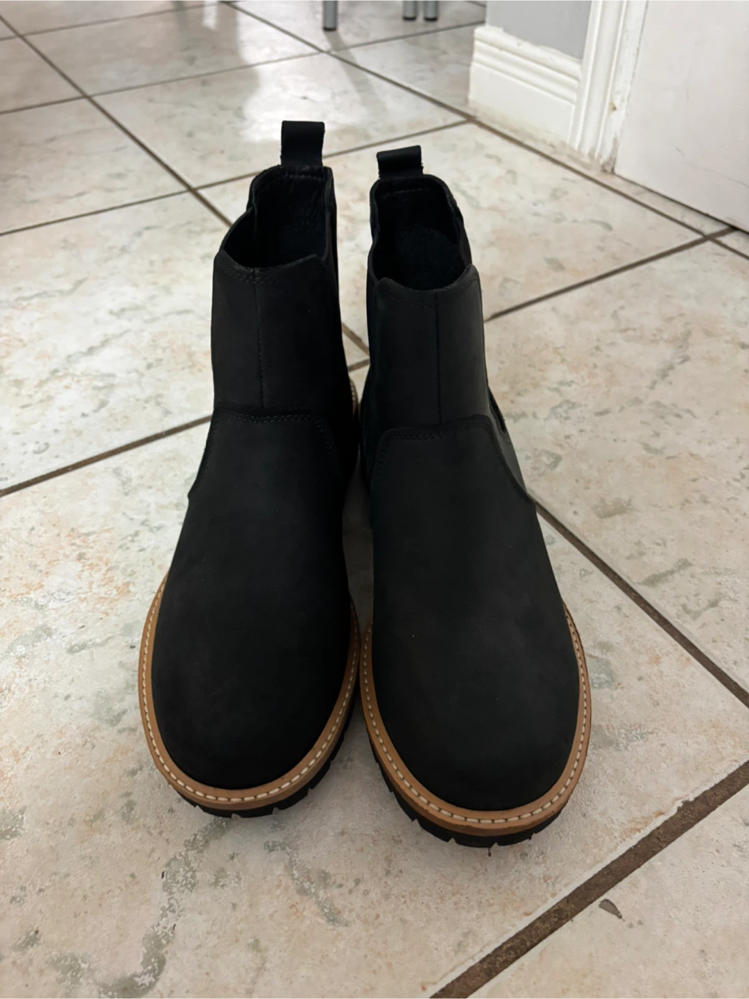 ECCO Black Leather Chelsea Boots - Size 8 - photo 3