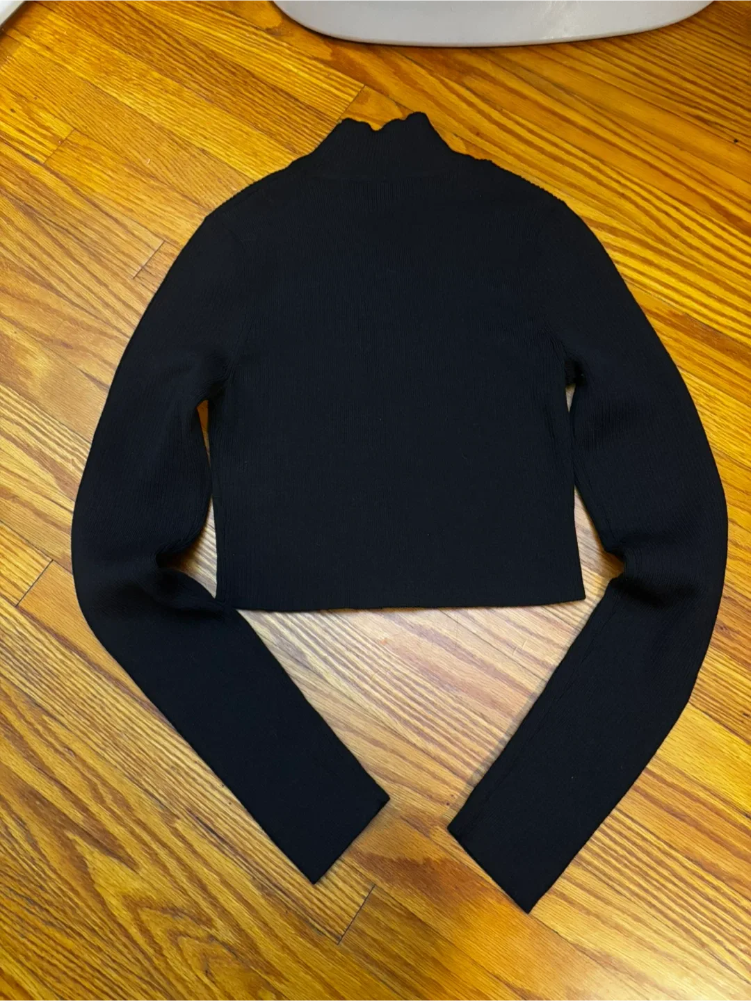 H&M Cropped Turtleneck- Size M image indicator(2)