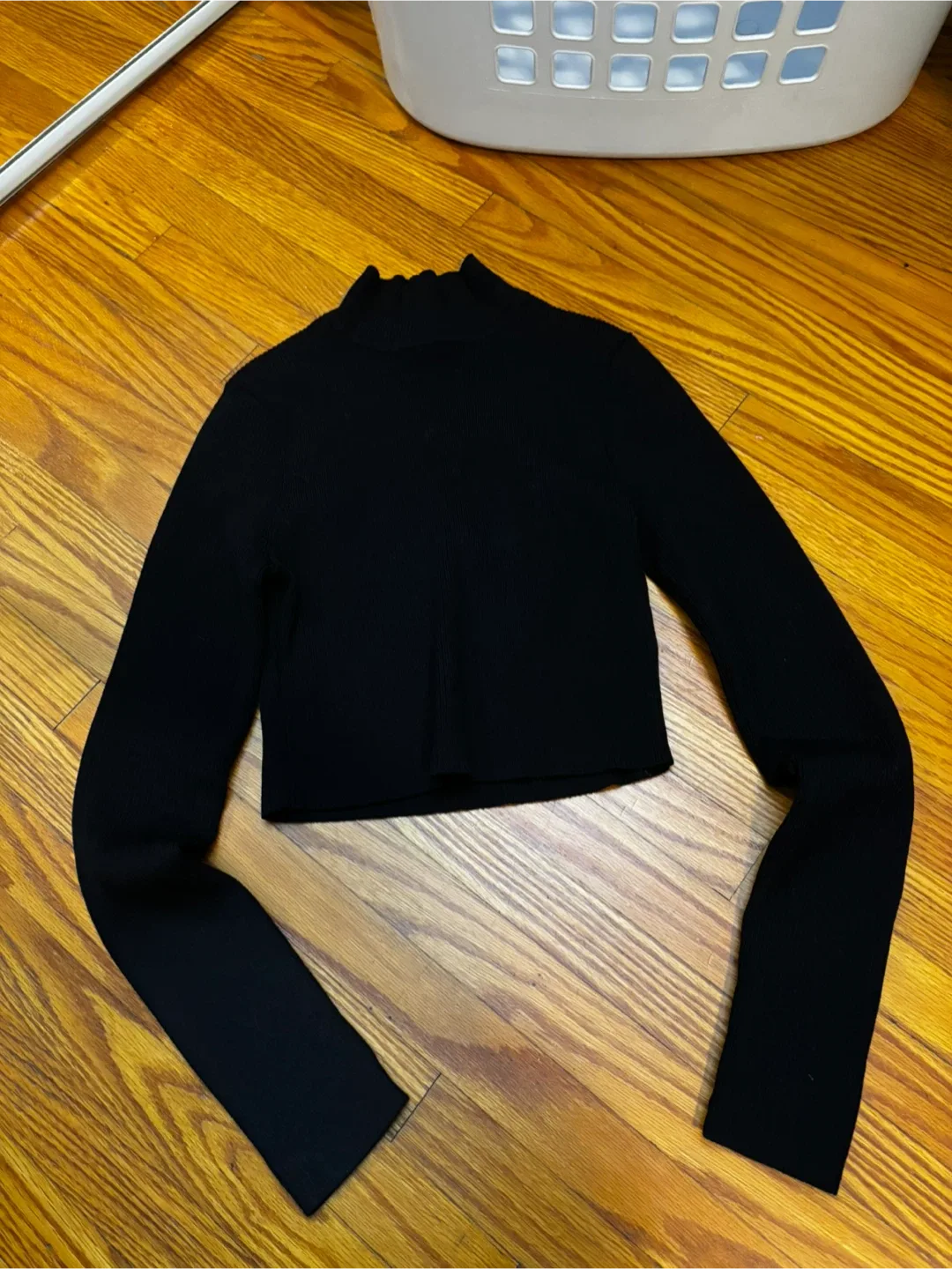 H&M Cropped Turtleneck- Size M