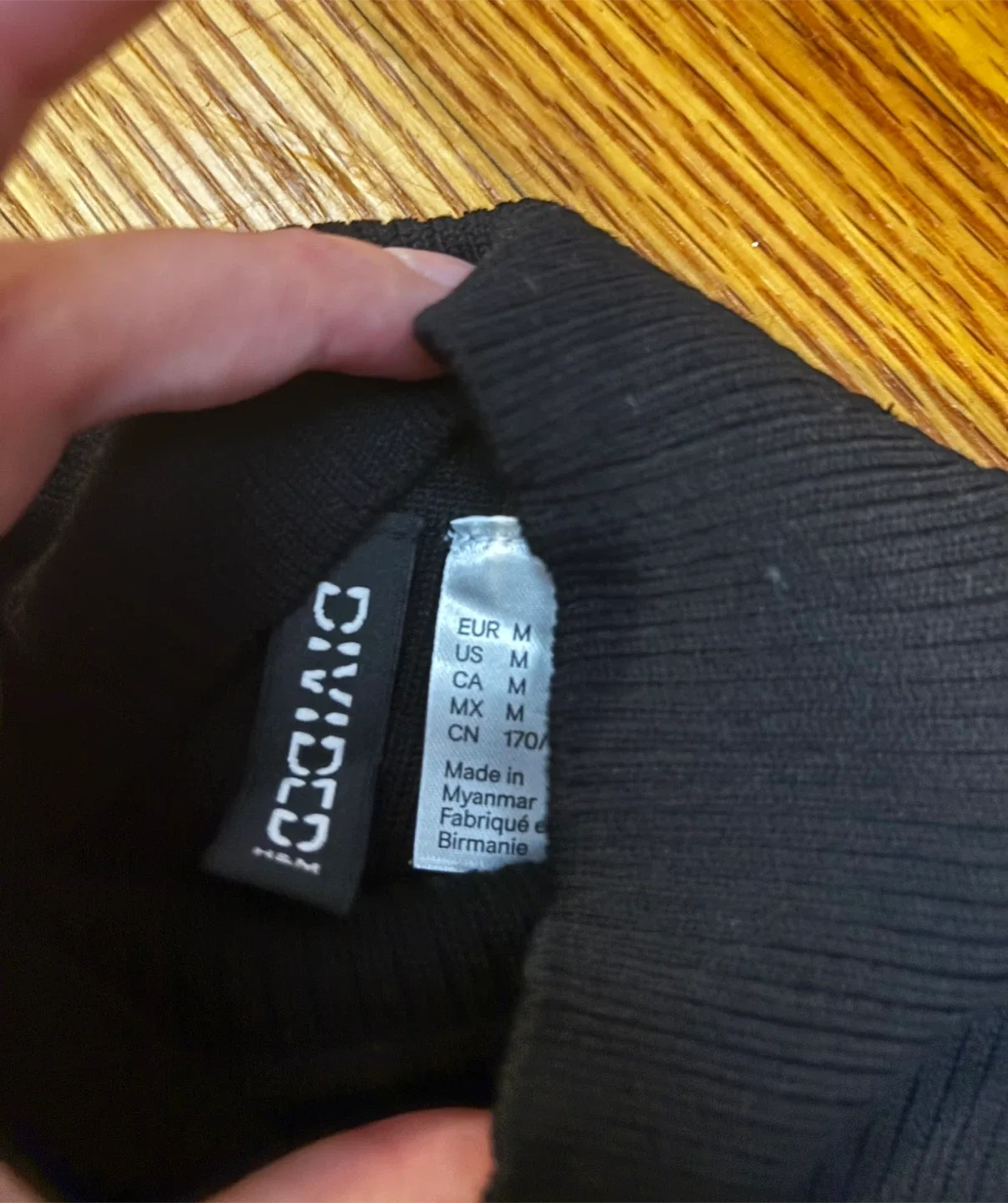 H&M Cropped Turtleneck- Size M image indicator(3)