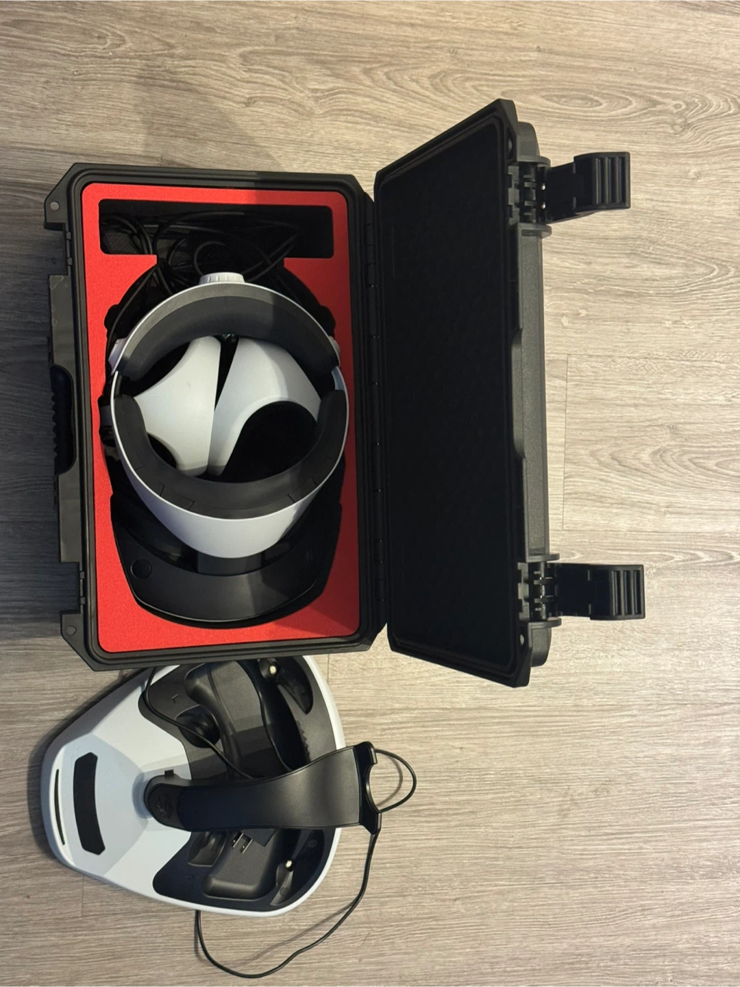 PlayStation VR2 Headset with Case  hea