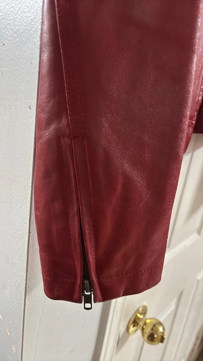 Le Chateau Red Leather Jacket - Size L/G image indicator(2)