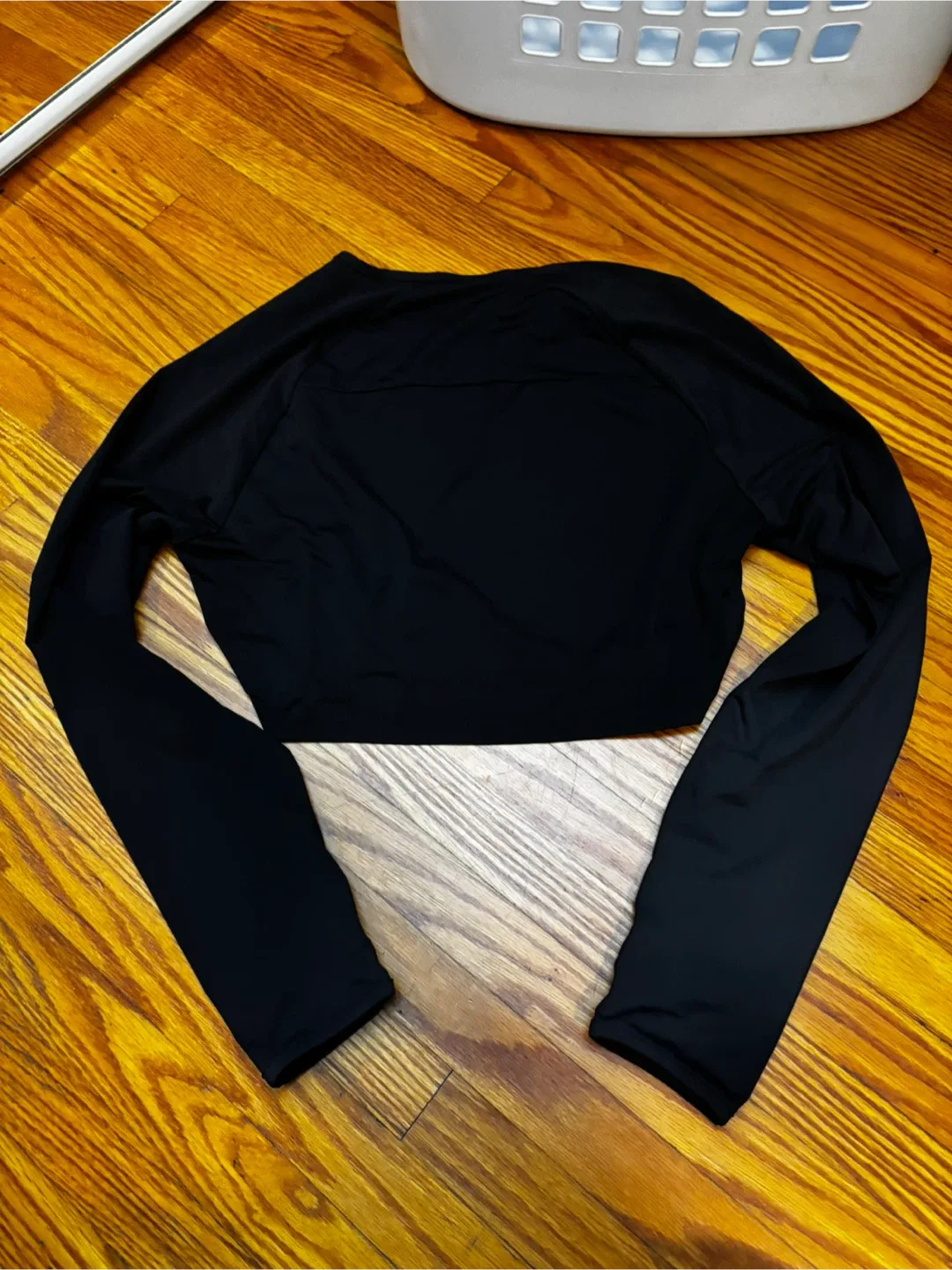 Gymshark Black Long Sleeve Crop Top - Size S image indicator(2)