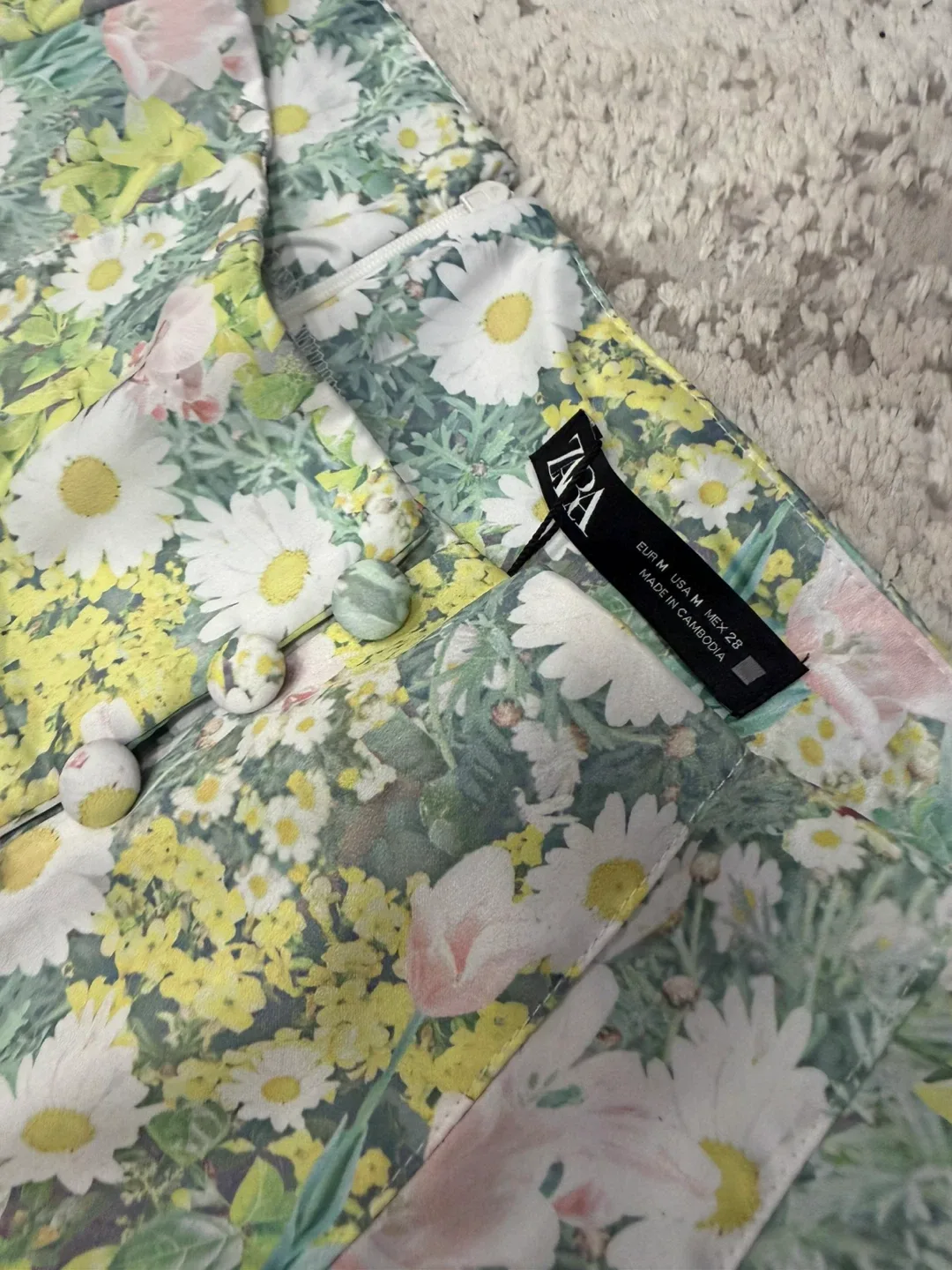 Zara Floral Print Midi Skirt - Size M image indicator(5)
