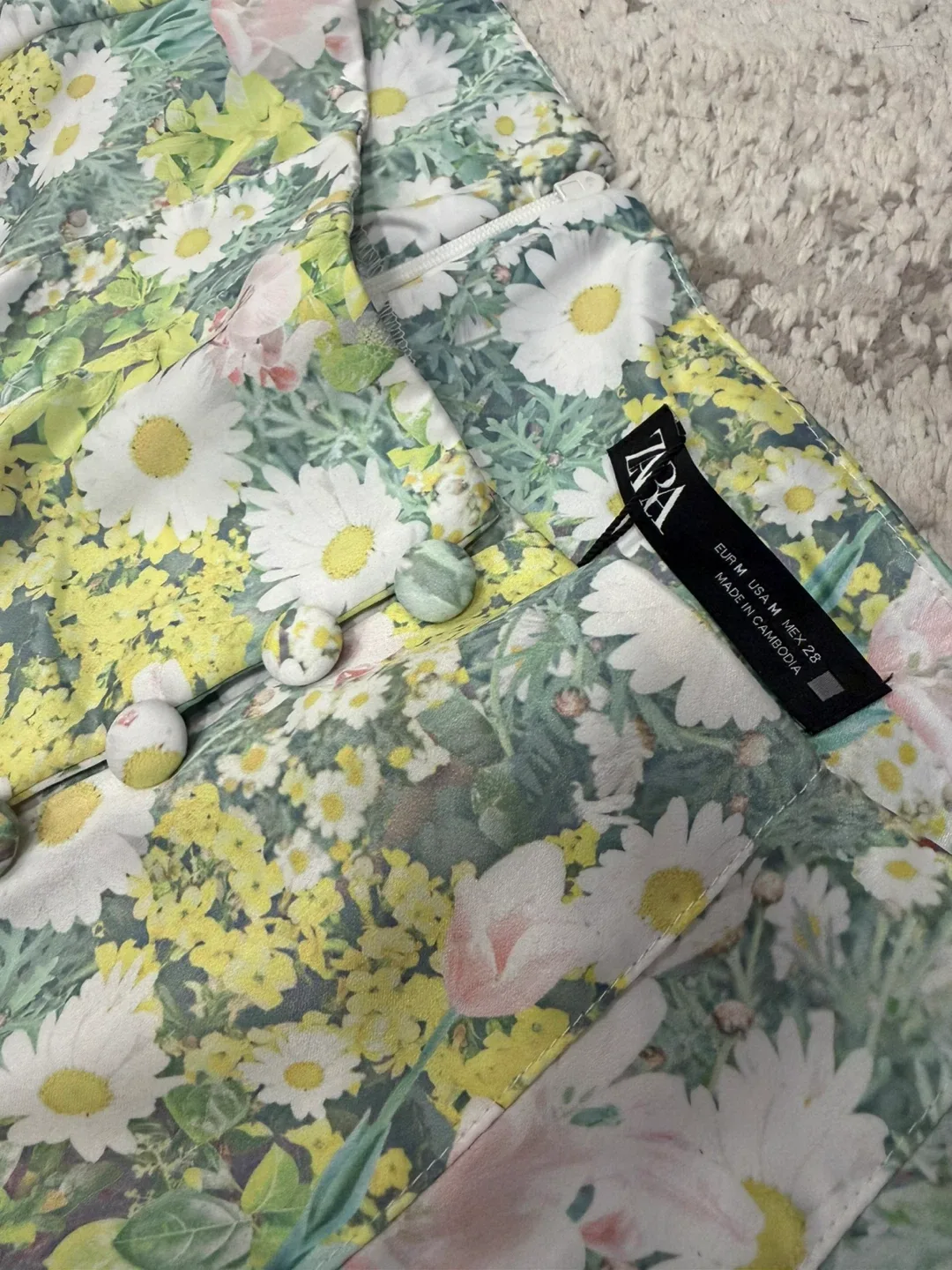 Zara Floral Print Midi Skirt - Size M image indicator(6)