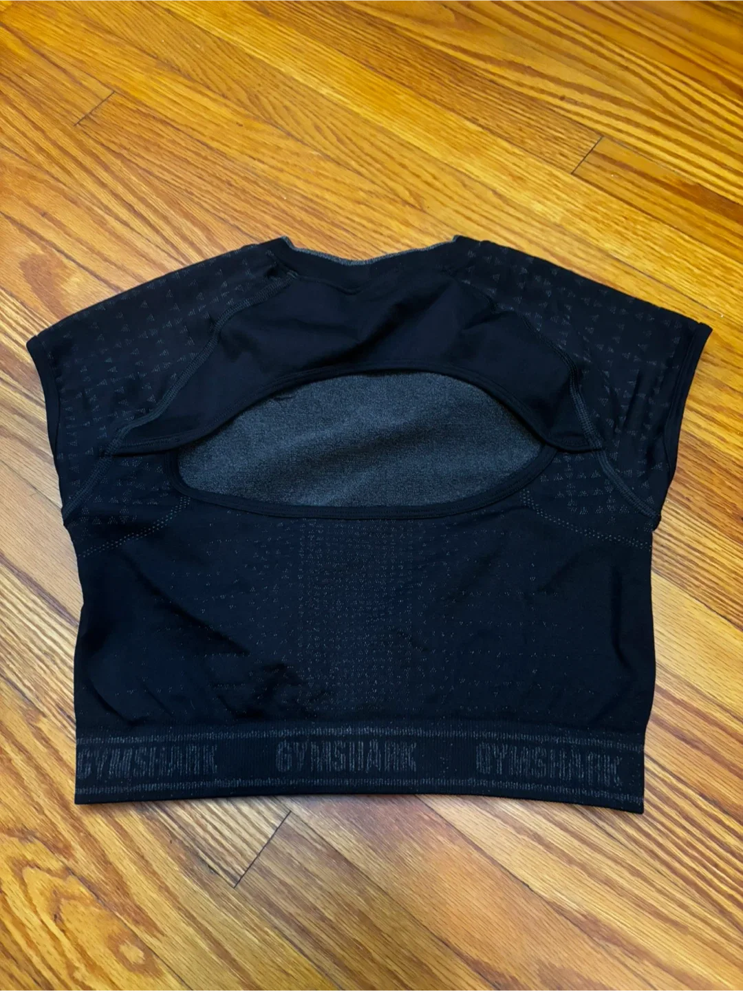 Gymshark Black/Grey Cropped Top - Size S image indicator(3)