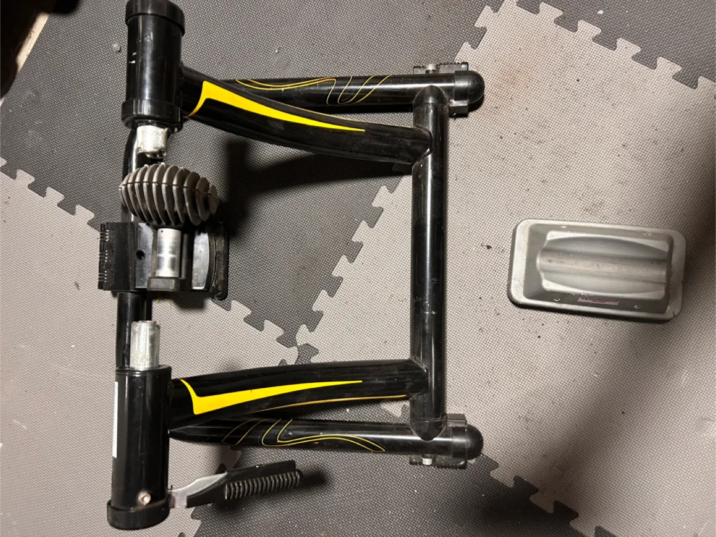 Fluid Bike Trainer image indicator(2)