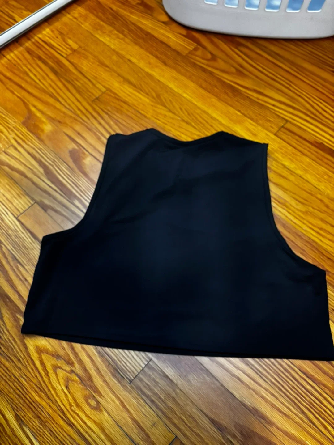 Gymshark Black Cropped Tank Top - Size S image indicator(3)