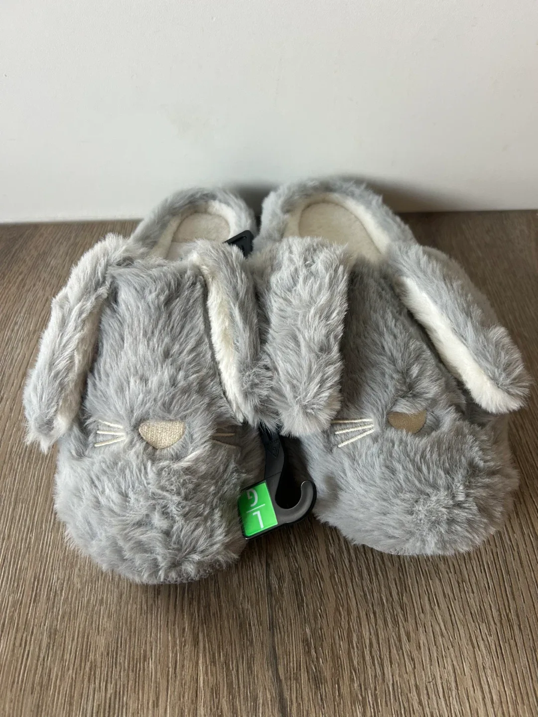 Woman’s Bunny Slippers, Sizes L 9/10 image indicator(2)