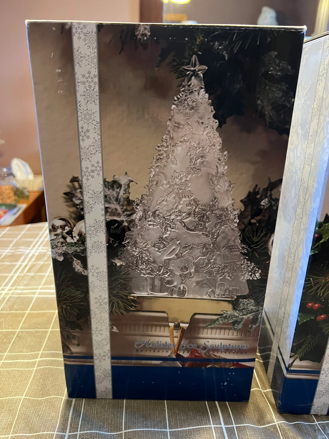 Northern Lights Holiday Ice Sculpture - Christmas Tree - photo 2