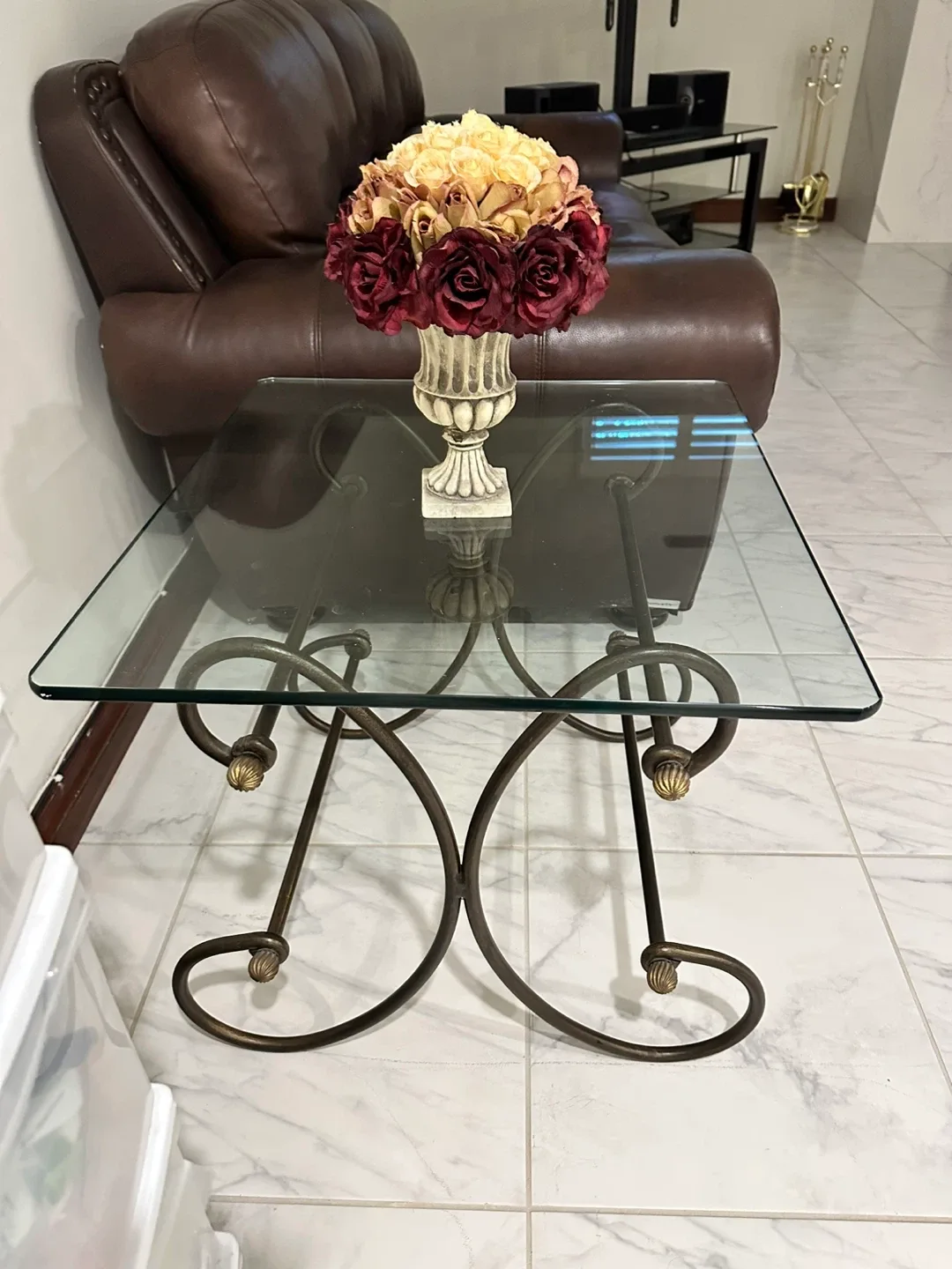 Glass Top Coffee Table with Metal Base image indicator(2)