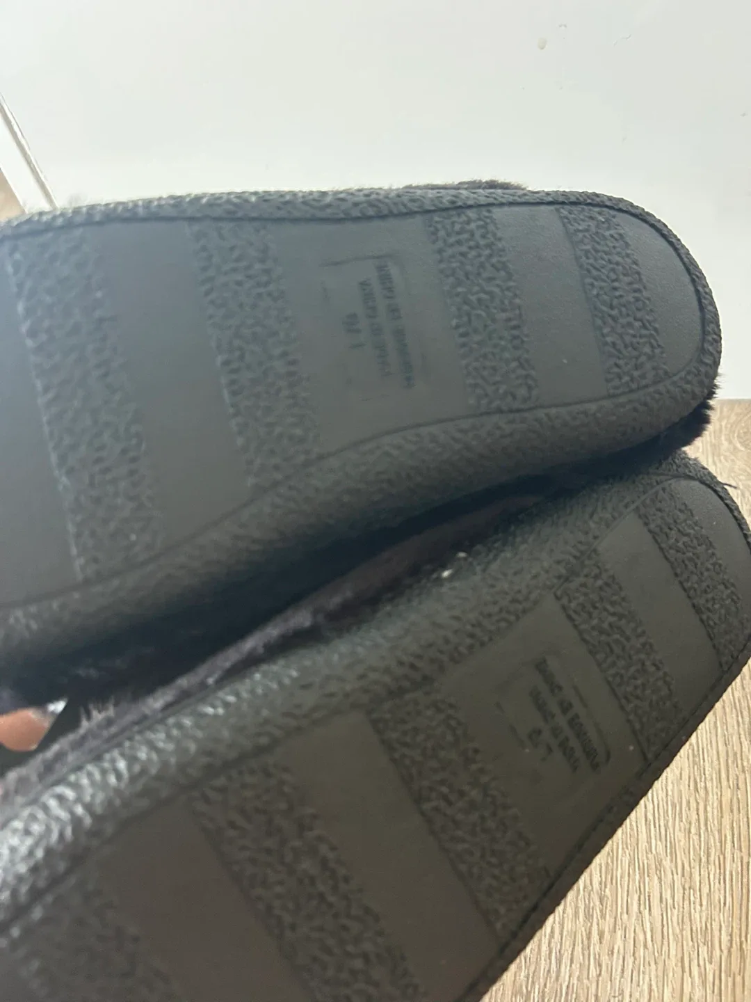 Time and Tru Black Bunny slippers size L(9-10) image indicator(4)