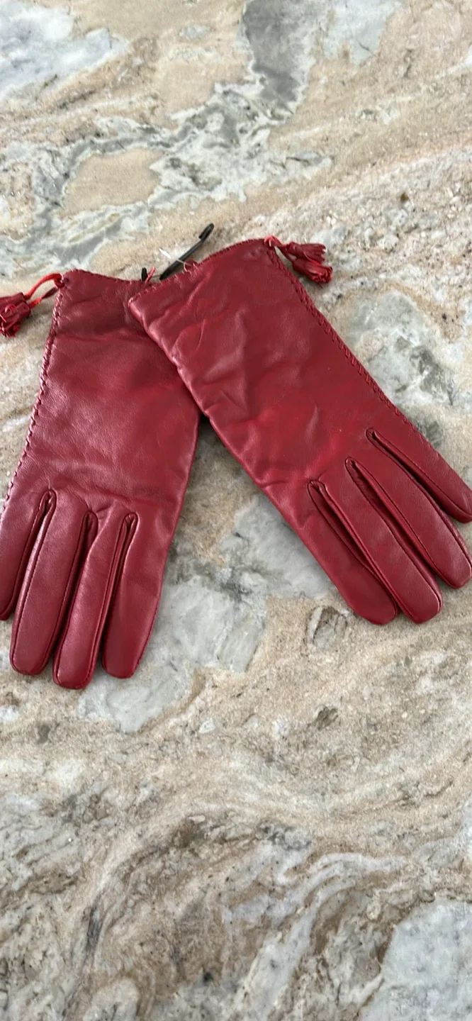 New Danier Red Leather Gloves - Size L/G