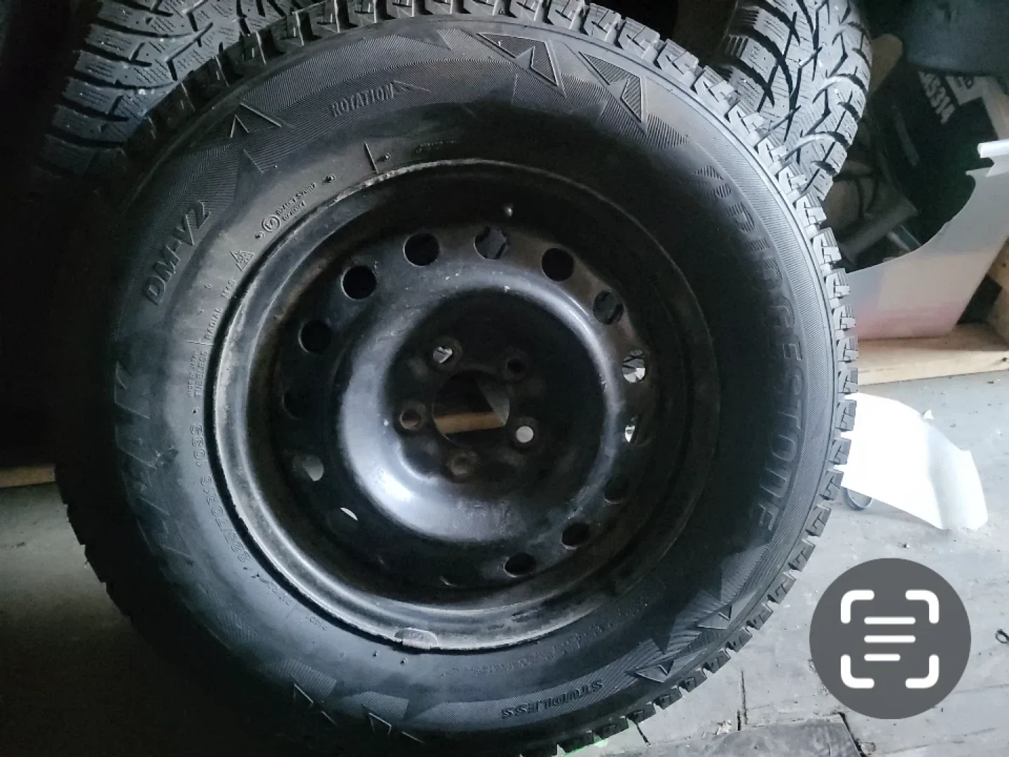 225 70 16 Bridgestone Blizzaks