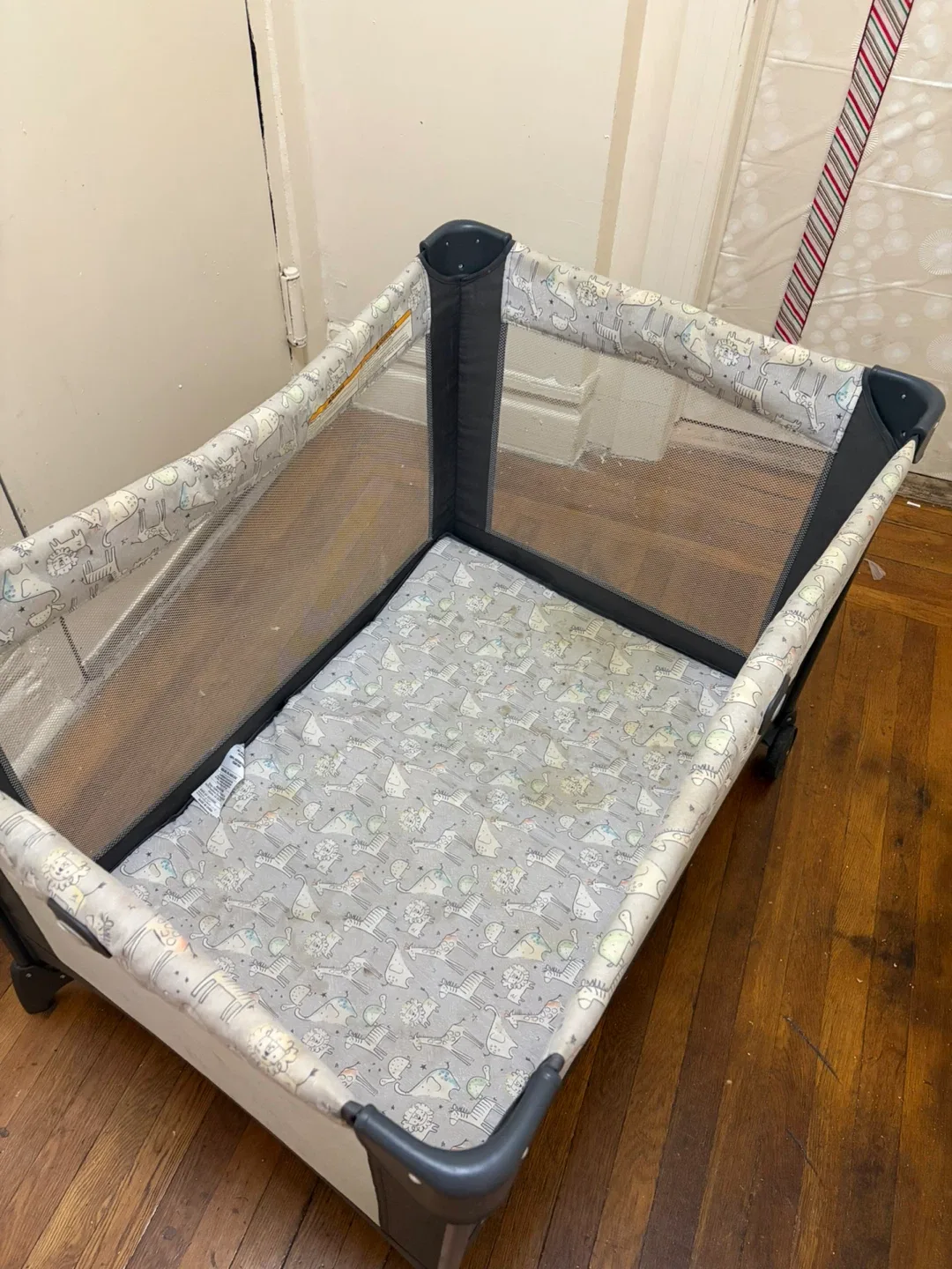 Graco Pack 'n Play Playard image indicator(3)