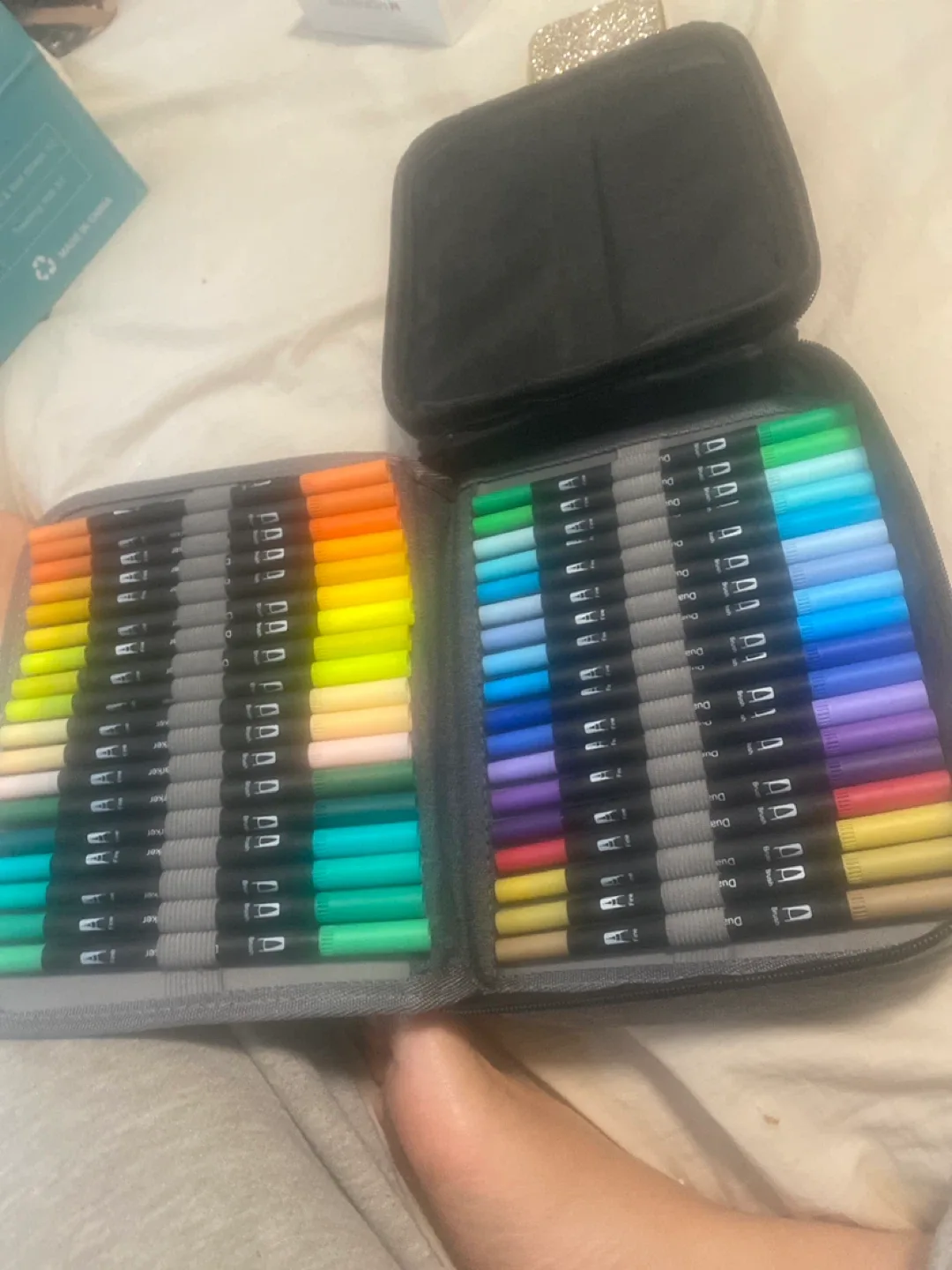 Dual Tip Brush Marker Set image indicator(2)