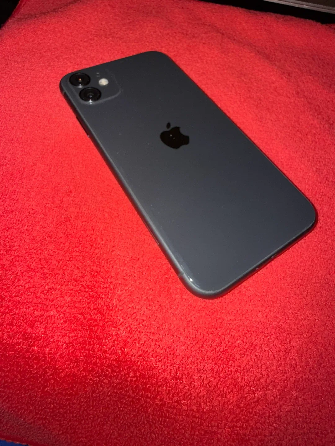 Samsung Galaxy A50 & iPhone 11 with cases