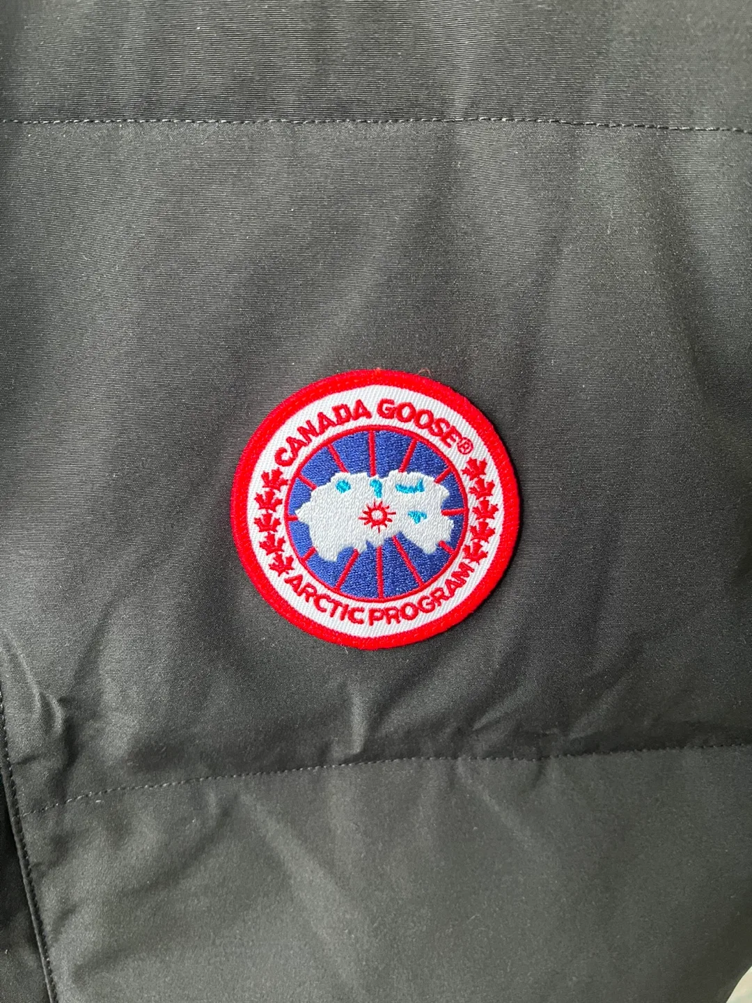 New Canada Goose Vest - Black image indicator(4)